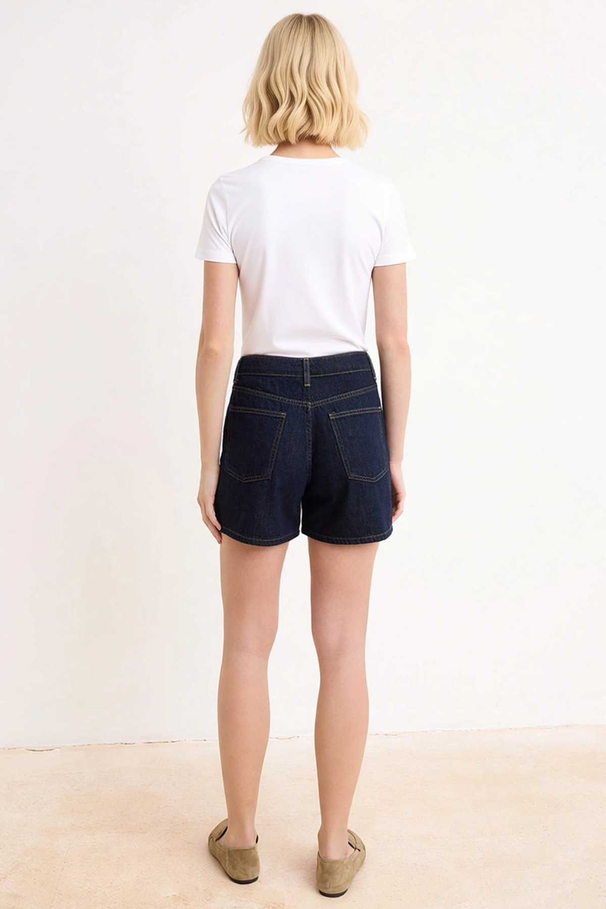 Kadın Şort Yüksek Bel Slim Kalıp Ekstra Kısa Boru Paça Dokuma Rigid Denim Düz Desen Şık