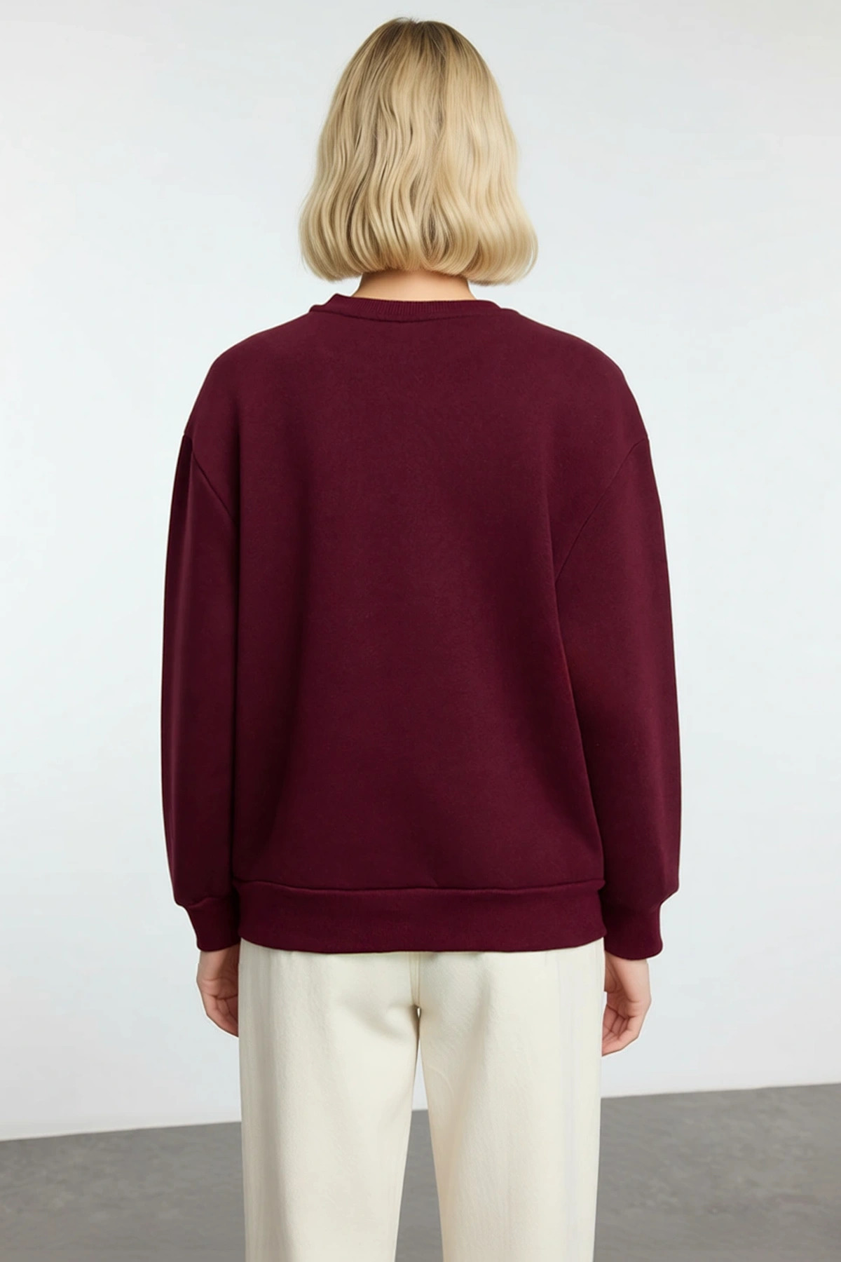 Kadın Bisiklet Yaka Düşük Kol Nakışlı Regular Kalıp Sweatshirt Fonksiyonel Dayanıklı Rahat