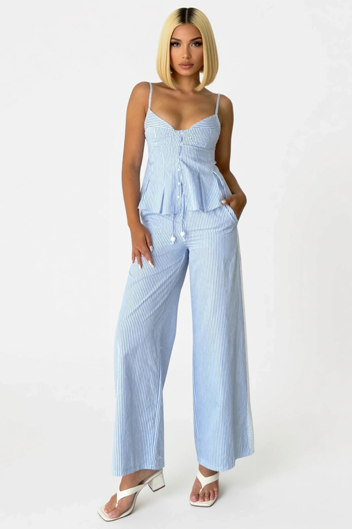 Kadın Alt Üst Çizgili Askılı Peplum Bluz Ve Geniş Paça Pantolon Takımı Günlük Şıklık Ve Konfor Şık