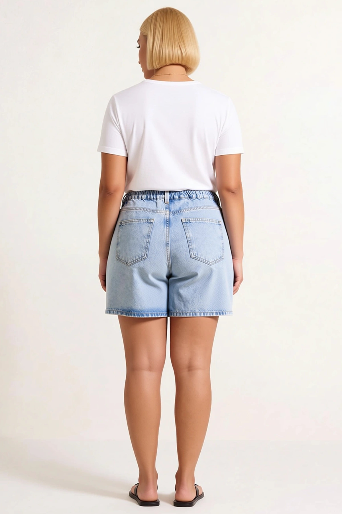 Kadın Büyük Beden Şort Denim Yüksek Bel Lastik Detaylı Düz Paça Kesim Esnek Olmayan Şık