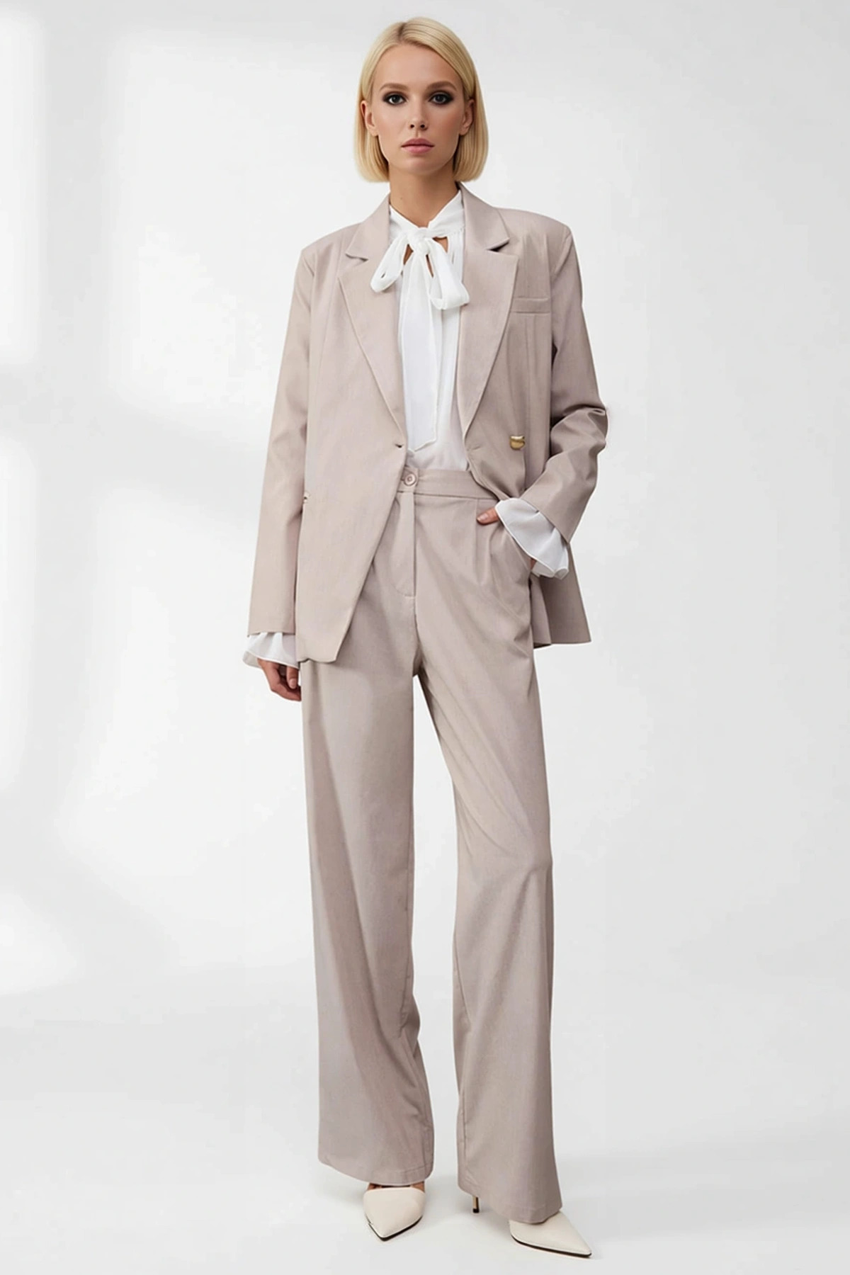 Kadın Alt Üst Klasik Yaka Uzun Kollu Dokuma Regular Fit Blazer Ceket Ve Geniş Paça Pantolon Takım