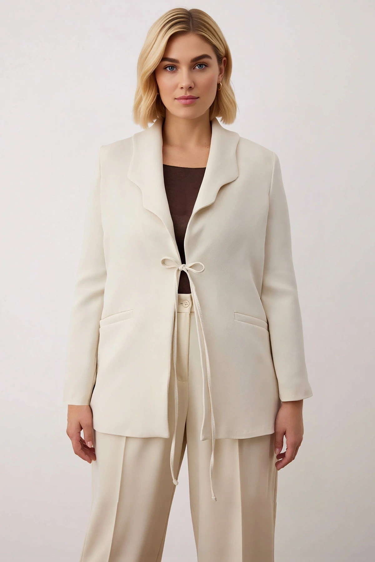 Kadın Ceket Yaka Standart Kol Regular Kalıp Dokuma %87 Polyester %13 Elastan Fonksiyonel Şık