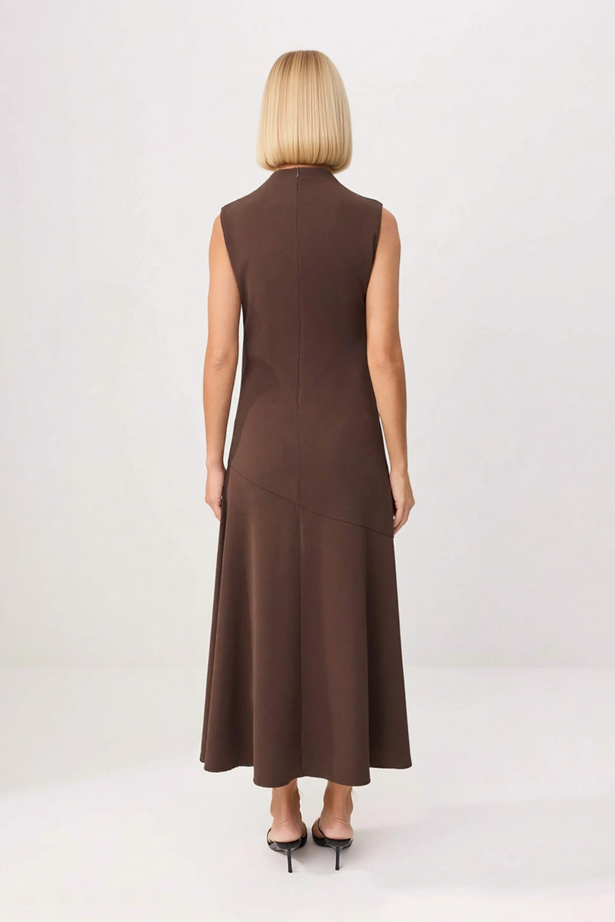 Kadın Kolsuz Bisiklet Yaka Maxi Elbise Astarlı Shift Kesim Yırtmaçlı Drape Detaylı Dokuma Rahat