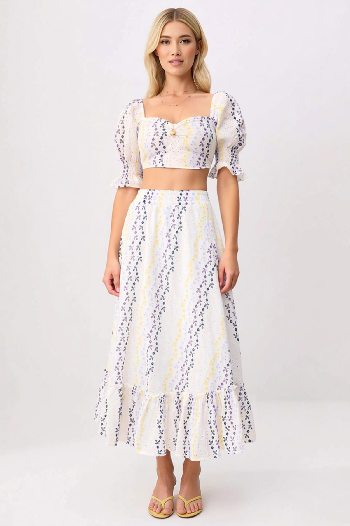 Kadın Çiçekli Desenli Brode Dokuma Crop Top Midi Etek Takımı Kalp Yaka Truvakar Kol Günlük Rahat
