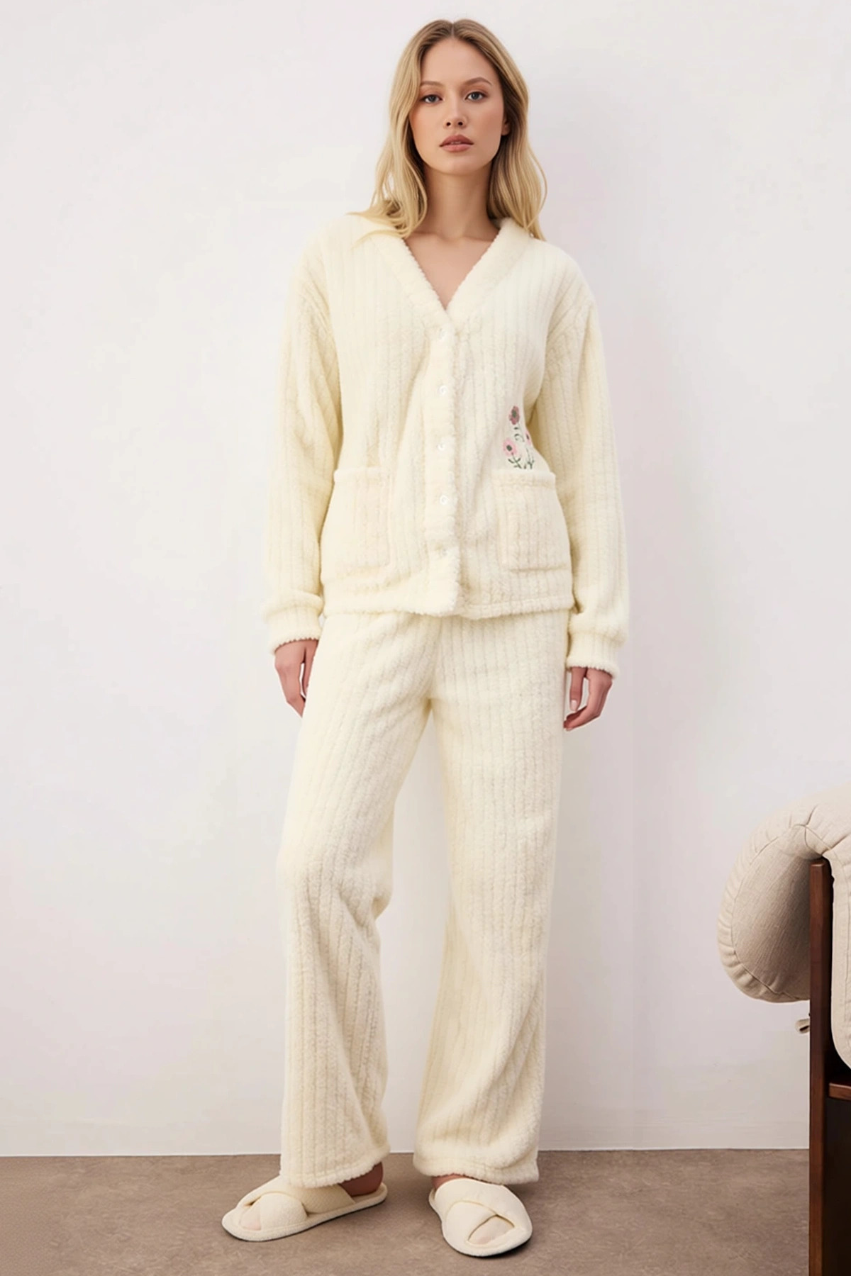 Kadın V Yaka Uzun Kol Regular Kalıp Wellsoft Örme Pijama Takımı Fonksiyonel Dayanıklı Spor