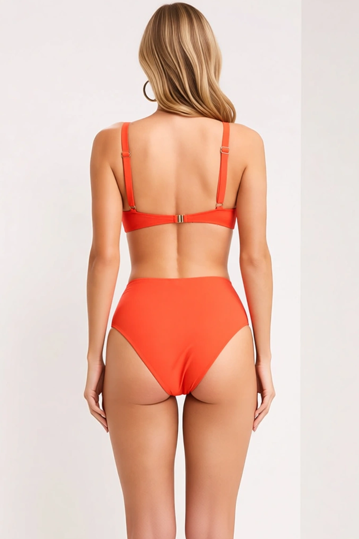 Kadın Bikini Takımı V Yaka Askılı Yüksek Bel Döküm Aksesuarlı Düz Desen Klora Suya Dayanıklı Örme