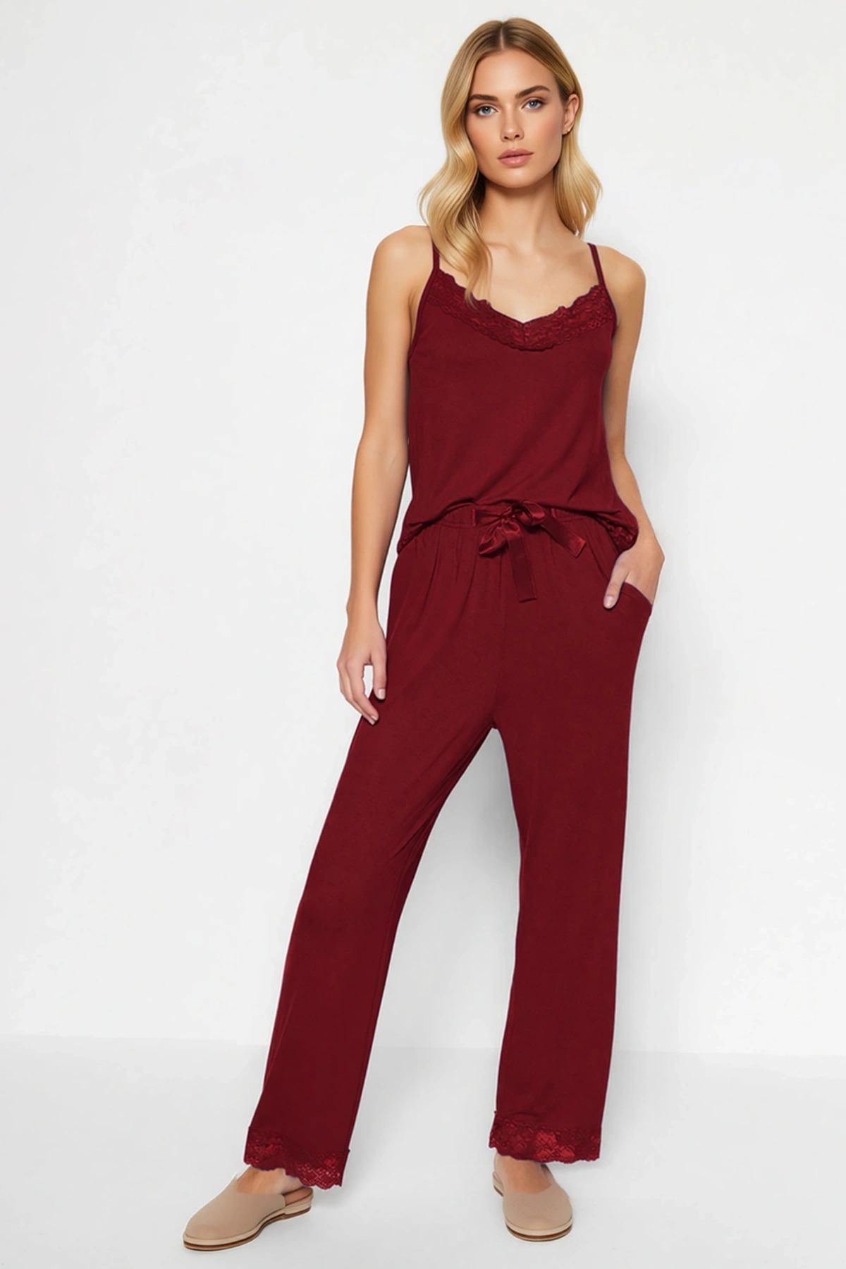 Kadın V Yaka İnce Askılı Regular Kalıp Örme Pijama Takımı Fonksiyonel