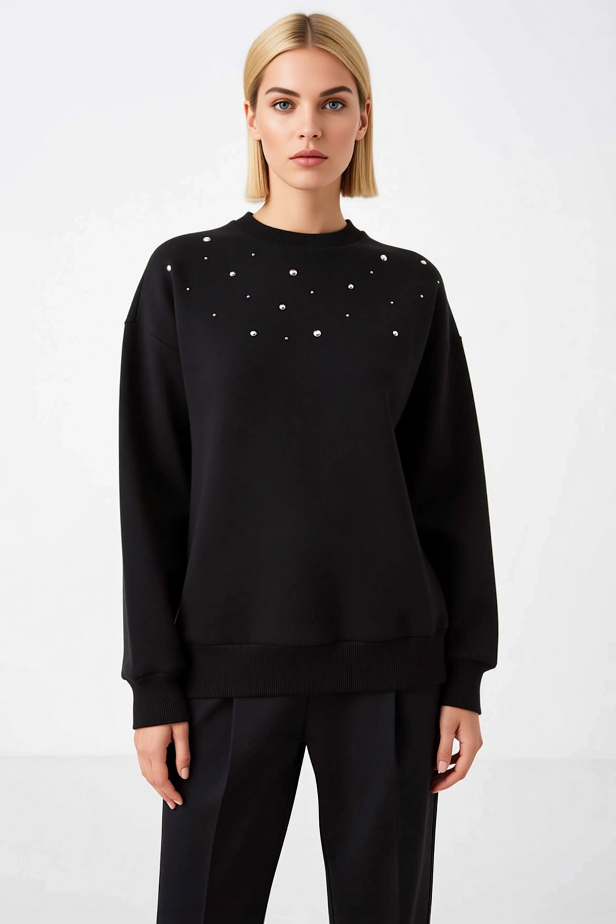 Kadın Bisiklet Yaka Standart Kol Geniş Kalıp Taş Detaylı Sweatshirt Fonksiyonel Dayanıklı Şık