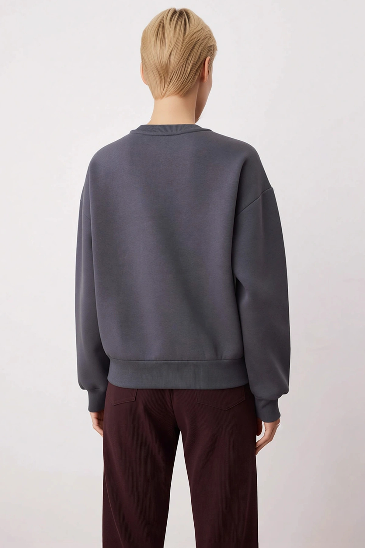 Kadın Bisiklet Yaka Düşük Kol Nakışlı Regular Kalıp Örme Sweatshirt Fonksiyonel Dayanıklı Şık