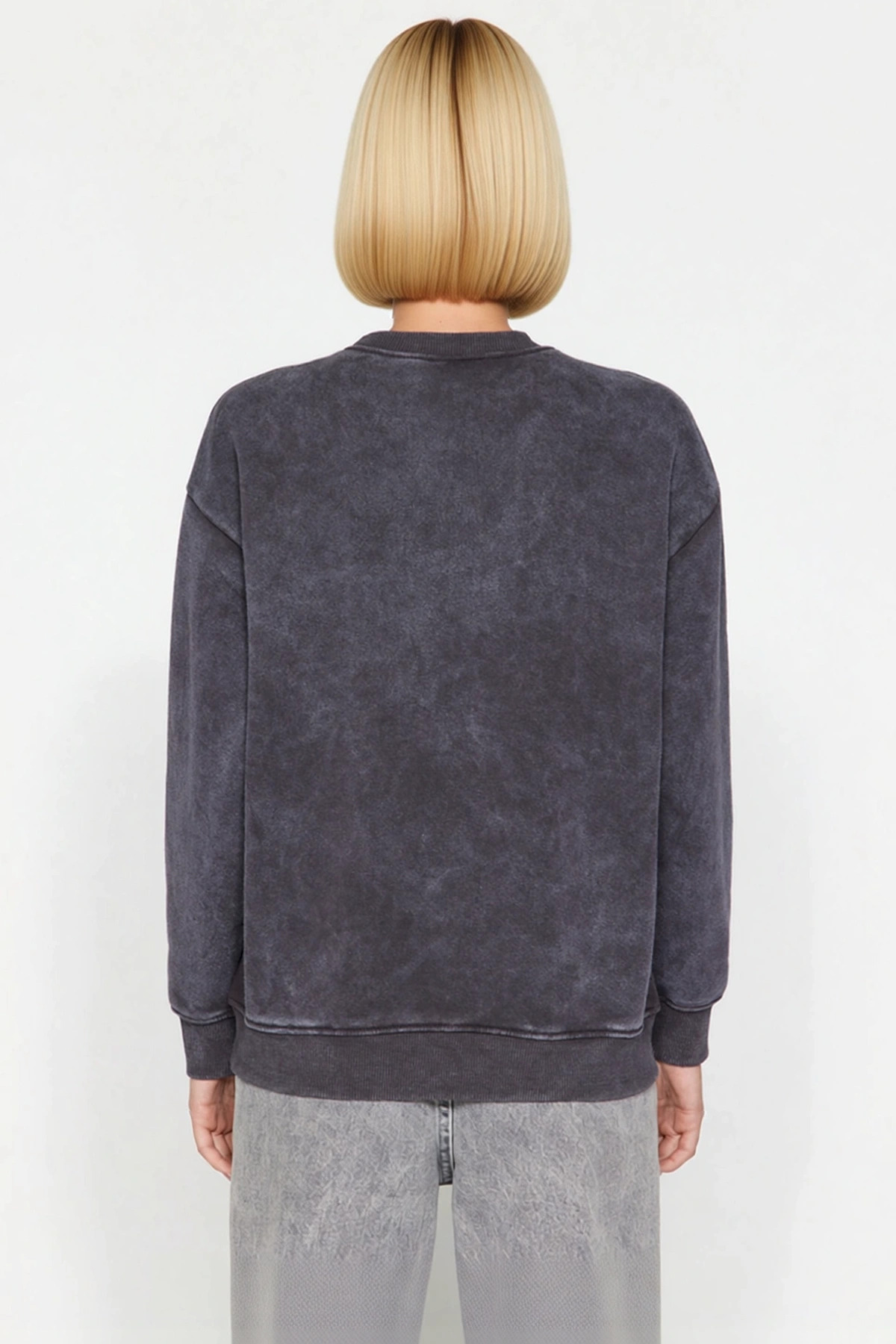 Kadın Bisiklet Yaka Düşük Kol Eskitme Efektli Regular Sweatshirt Fonksiyonel Dayanıklı Şık