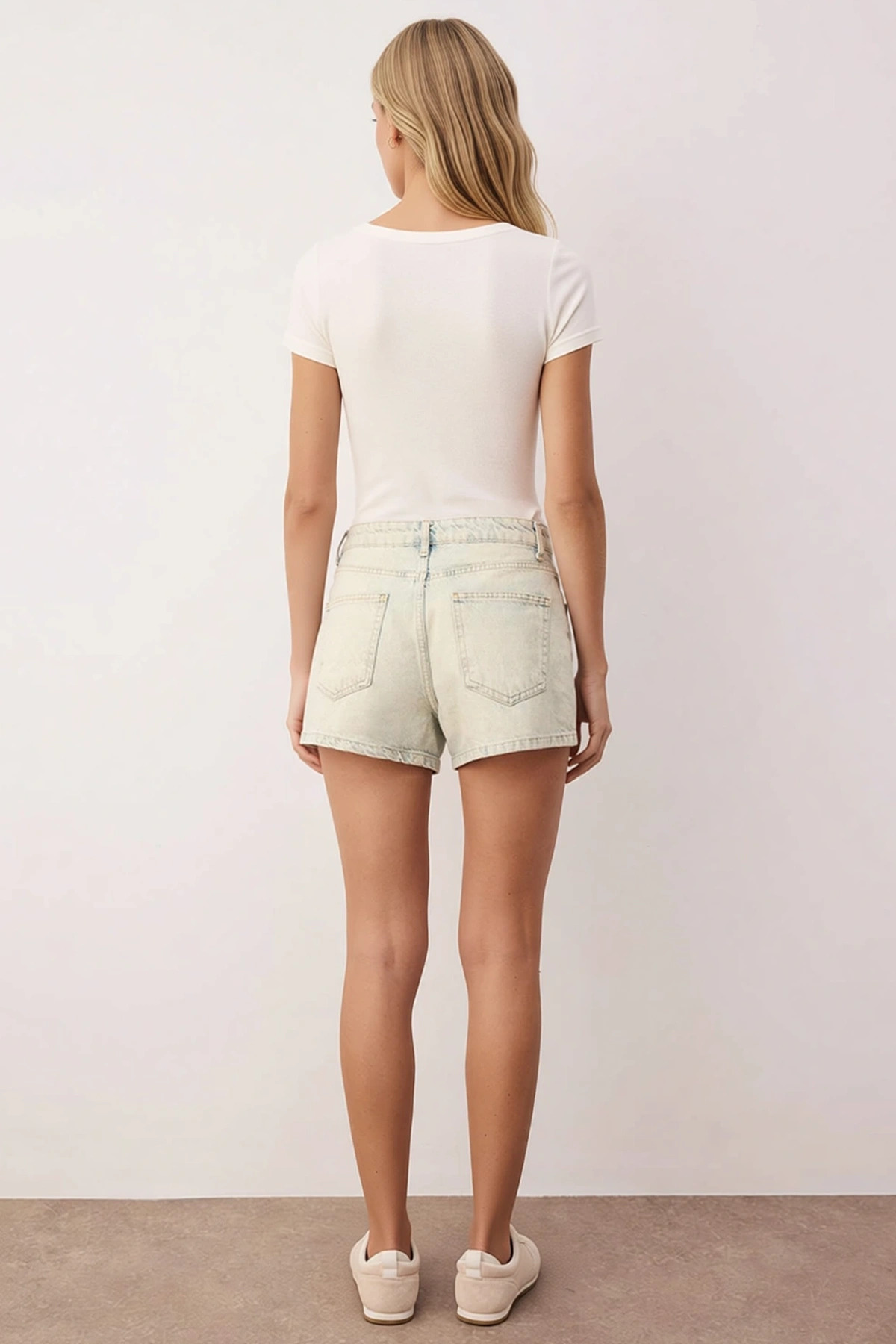 Kadın Şort Mini Denim Yüksek Bel Slim Kalıp Düz Desen Boru Paça Ekstra Kısa Kaliteli