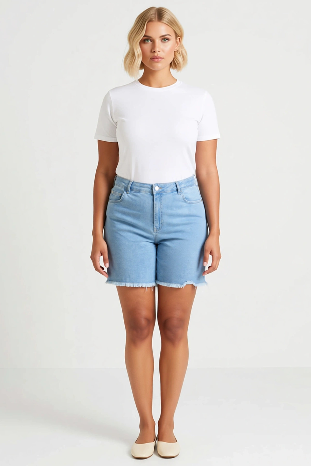 Kadın Büyük Beden Şort Denim Yüksek Bel Skinny Kesim Esnek Düğme Fermuar Cepli Kısa Paça Püsküllü