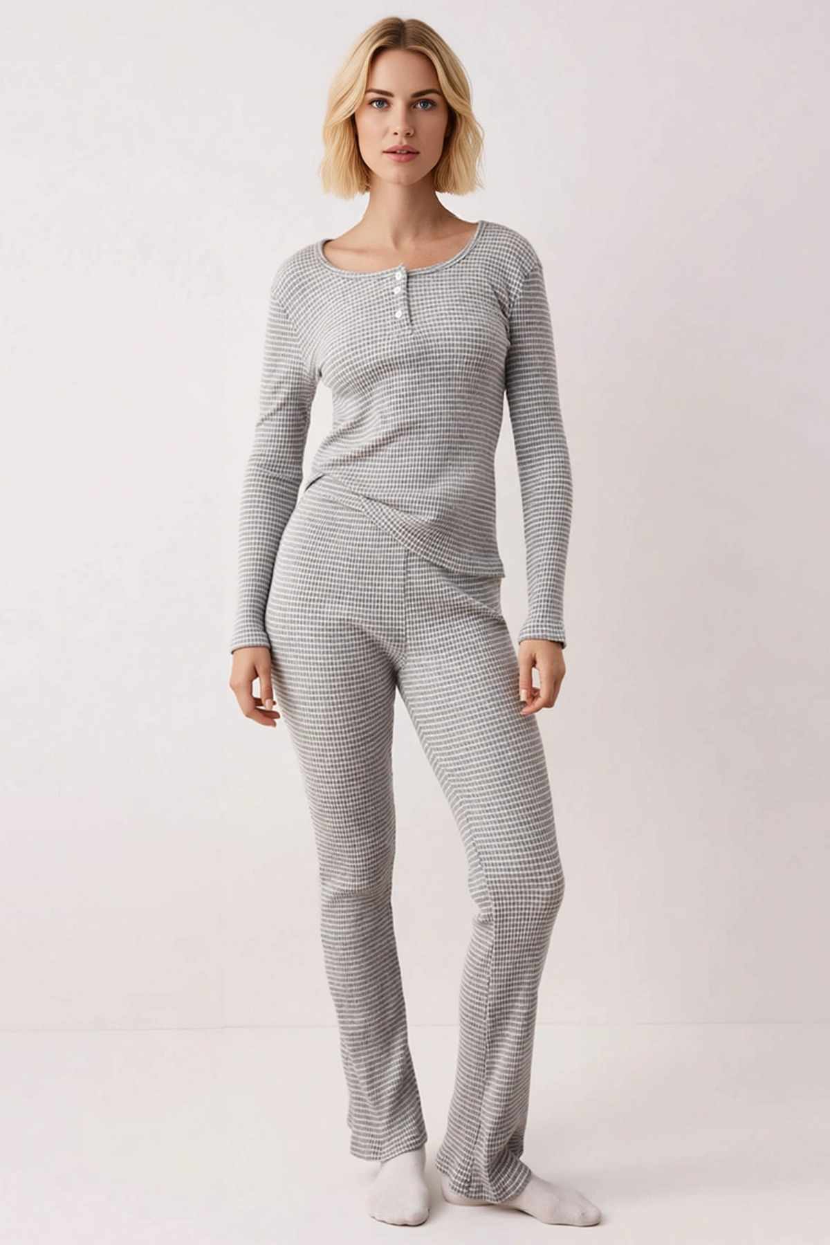 Kadın Havuz Yaka Uzun Kol Regular Kalıp Çizgili Yarım Patlı Fitilli Örme Pijama Takımı Şık