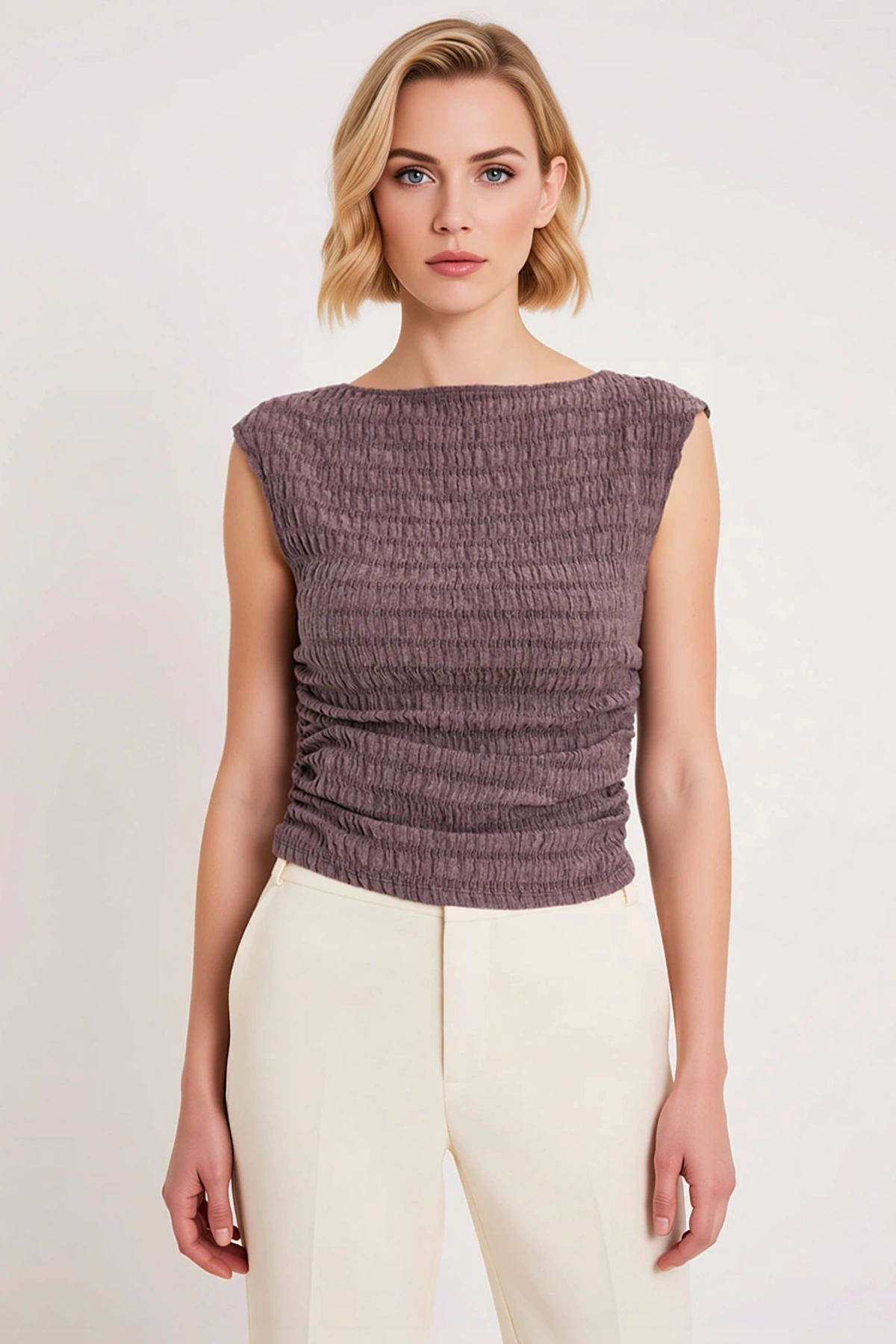 Kadın Bluz Fitted Düz Desen Kayık Yaka Kolsuz Büzgülü Drape Detaylı Gofre Dokulu Örme Crop