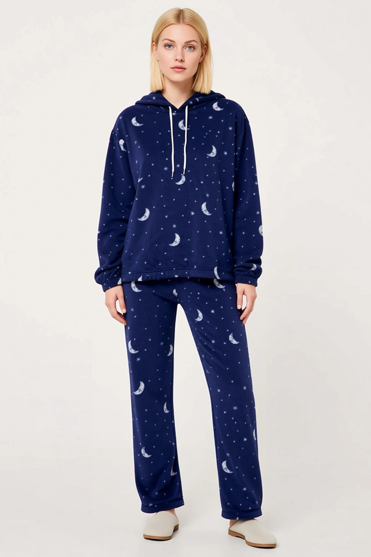 Kadın Kapüşonlu Standart Kol Regular Kalıp Polar Örme Pijama Takımı Fonksiyonel Dayanıklı Şık