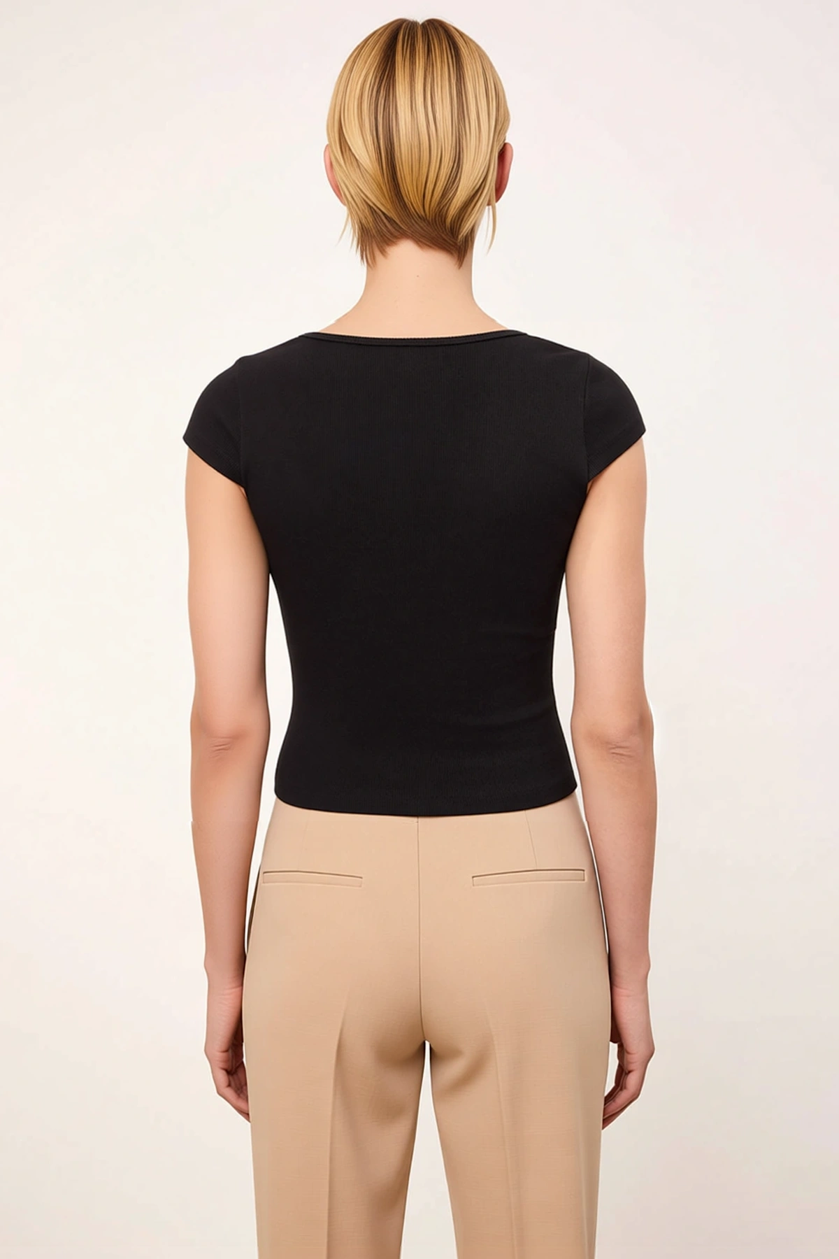 Kadın Bluz Crop Kare Yaka Kısa Standart Kol Fitted Örme Kaşkorse Düz Desen Esnek Kumaş Yapılı Kesim