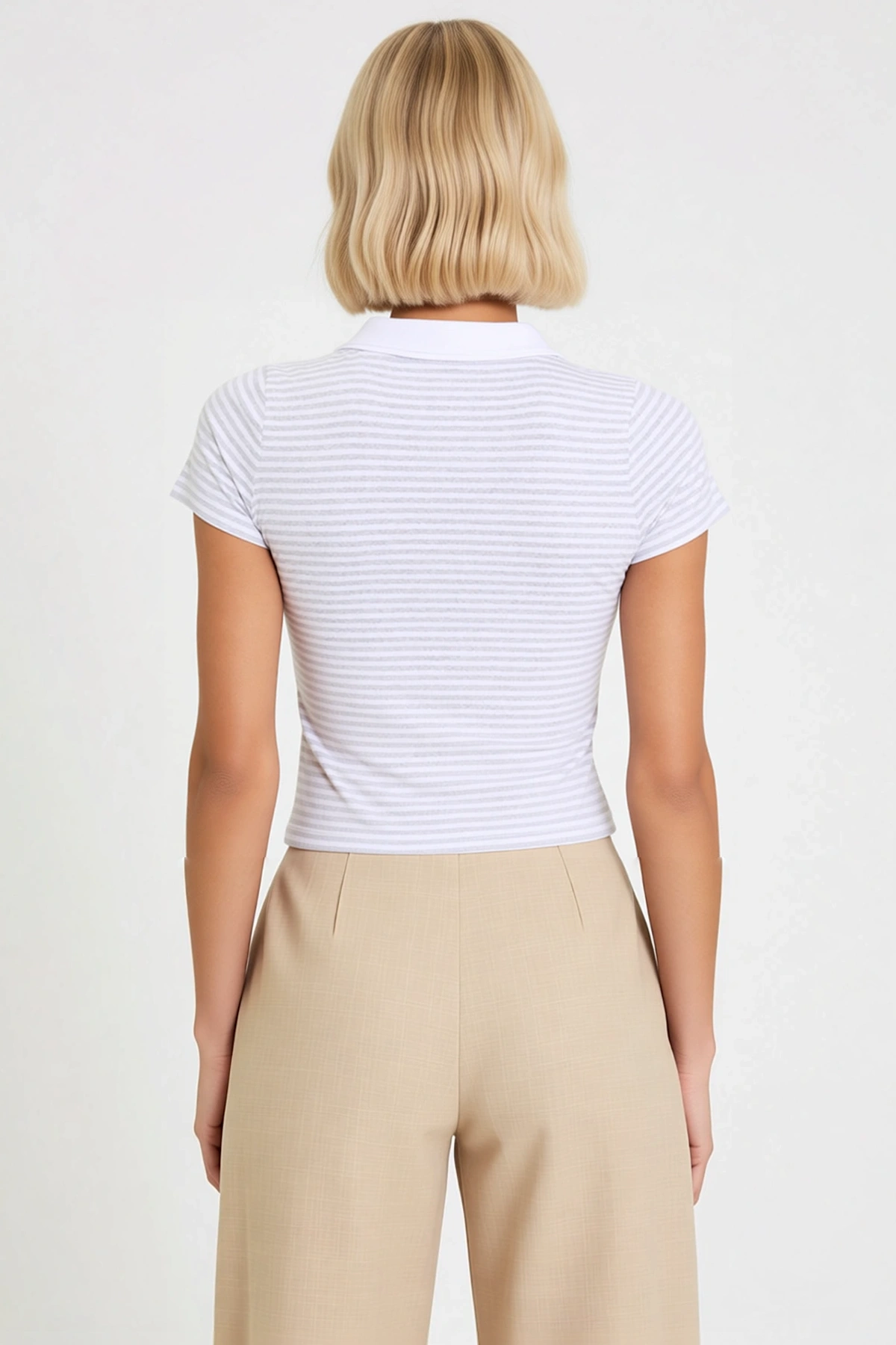 Kadın Bluz Polo Yaka Kısa Kol Fitted Kalıp Çizgili Desen Crop Boy Örme Kumaş Yarım Pat Düğmeli