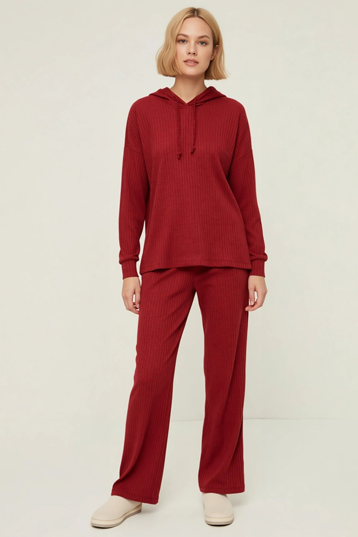 Kadın Kapüşonlu Düşük Kol Relaxed Kalıp Örme Pijama Takımı Uzun Paça Boru Paça Fonksiyonel