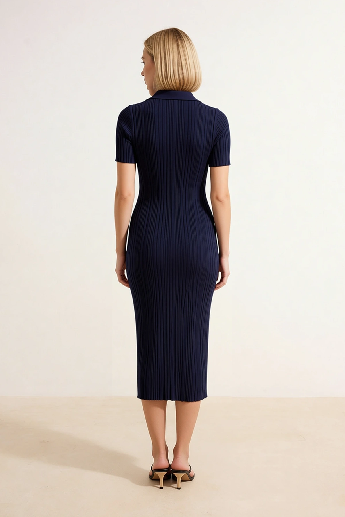 Kadın Polo Yaka Kısa Kollu Midi Elbise Triko Kumaş Bodycon Kesim İnce Dokulu Astarsız Günlük Rahat