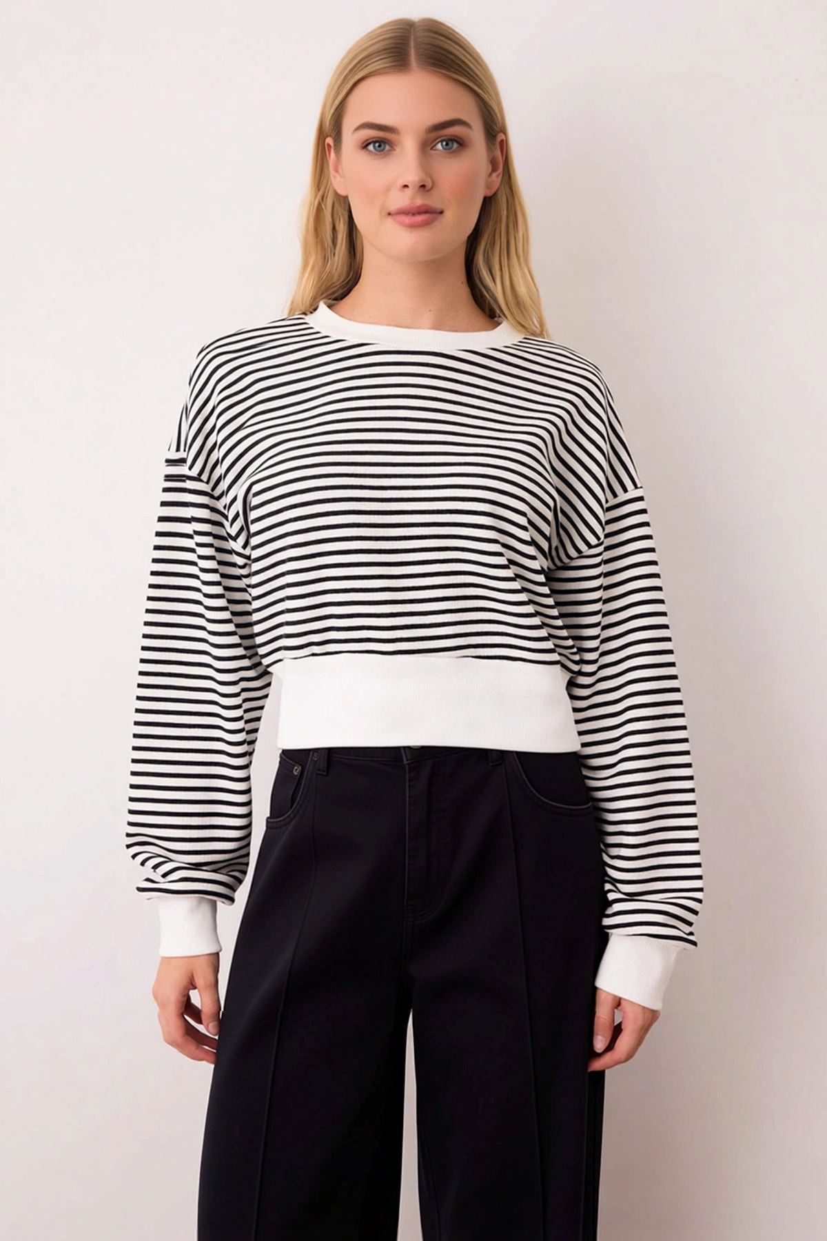 Kadın Bisiklet Yaka Standart Kol Çizgili Regular Kalıp Örme Sweatshirt Fonksiyonel Estetik