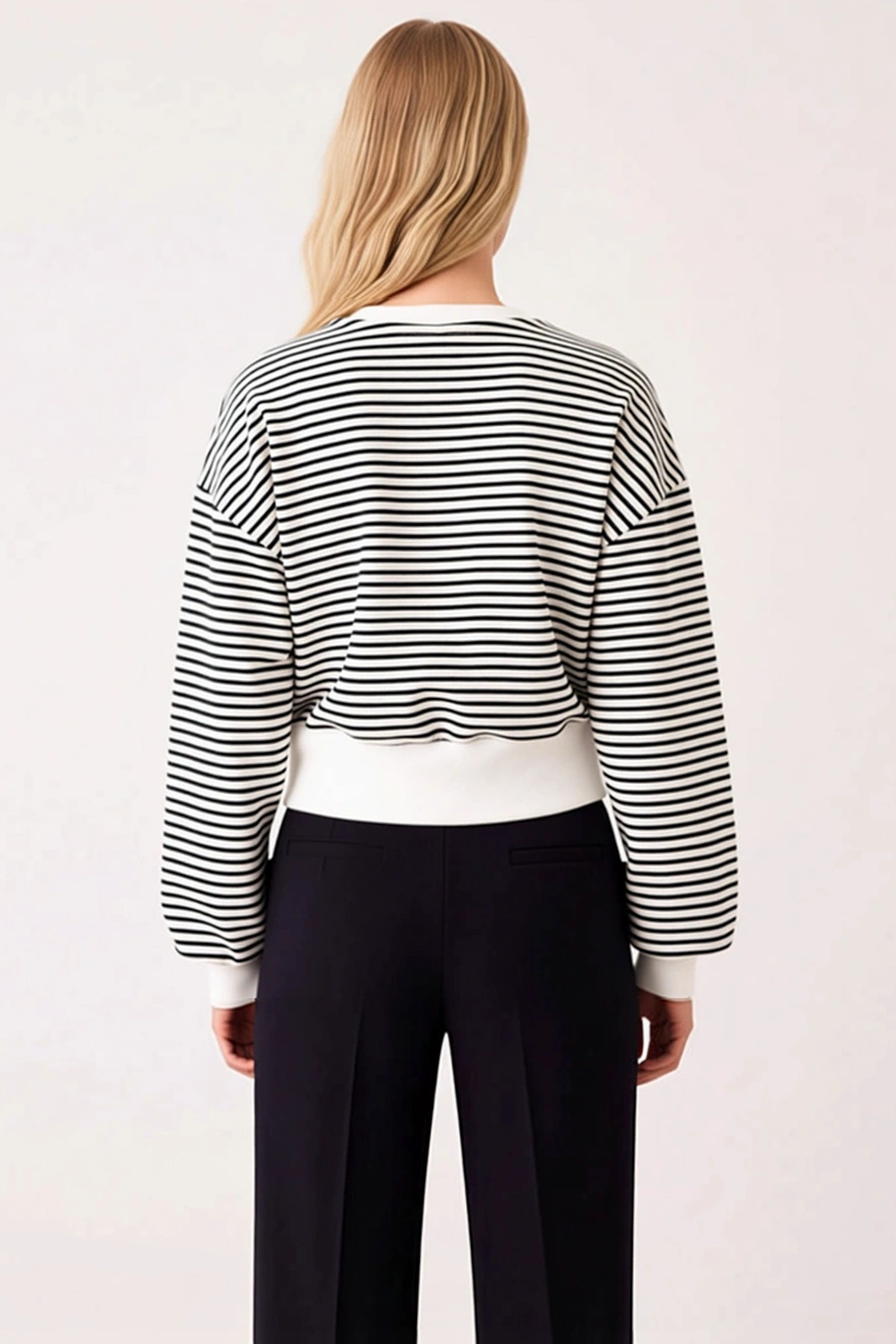 Kadın Bisiklet Yaka Standart Kol Çizgili Regular Kalıp Örme Sweatshirt Fonksiyonel Estetik