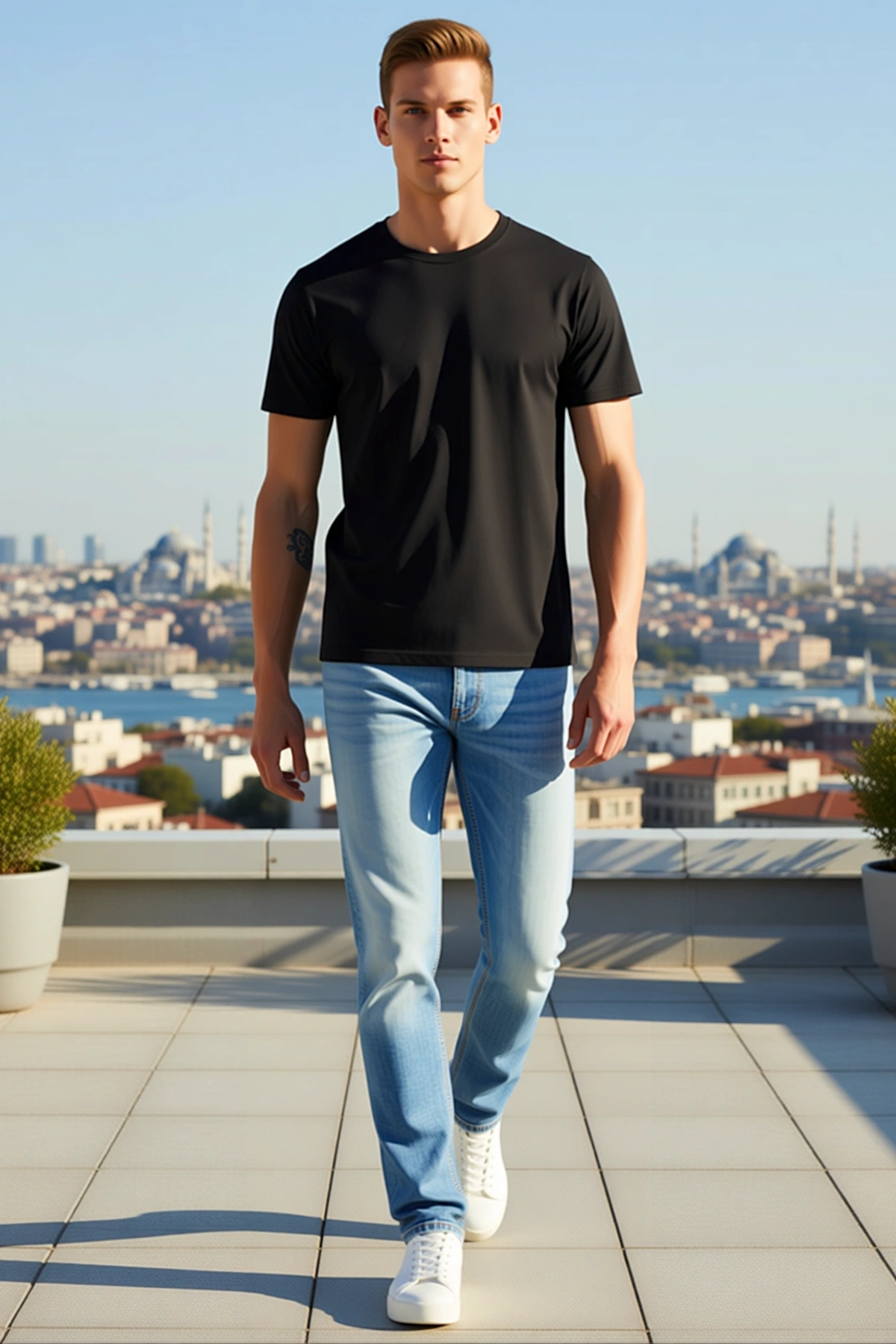Erkek Bisiklet Yaka Kısa Kollu Sırt Baskılı Kelebek Desenli Gotik Yazılı Rahat Günlük Tişört Modern