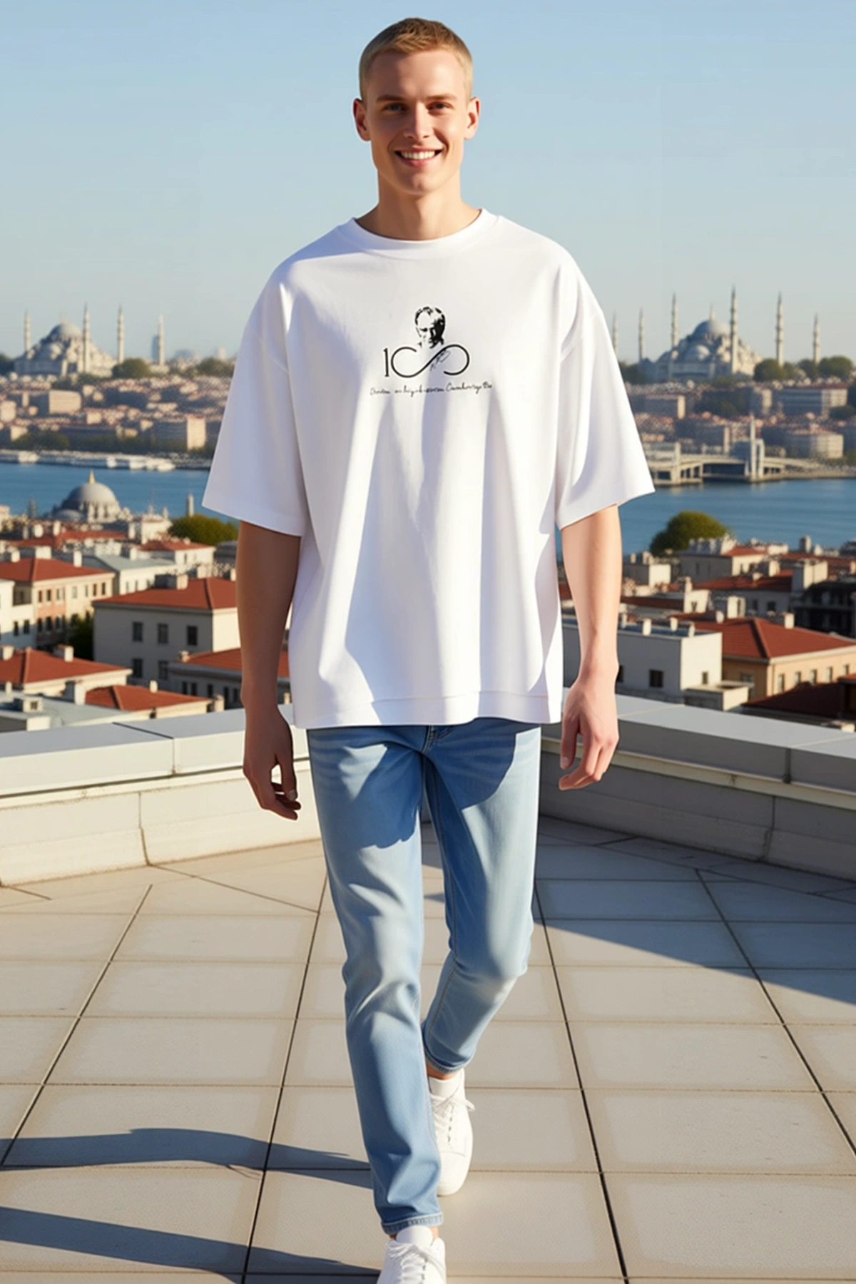 Erkek Oversize Kesim Bisiklet Yakalı Kısa Kollu Atatürk Portreli Sözlü Sonsuzluk Baskılı Tişört
