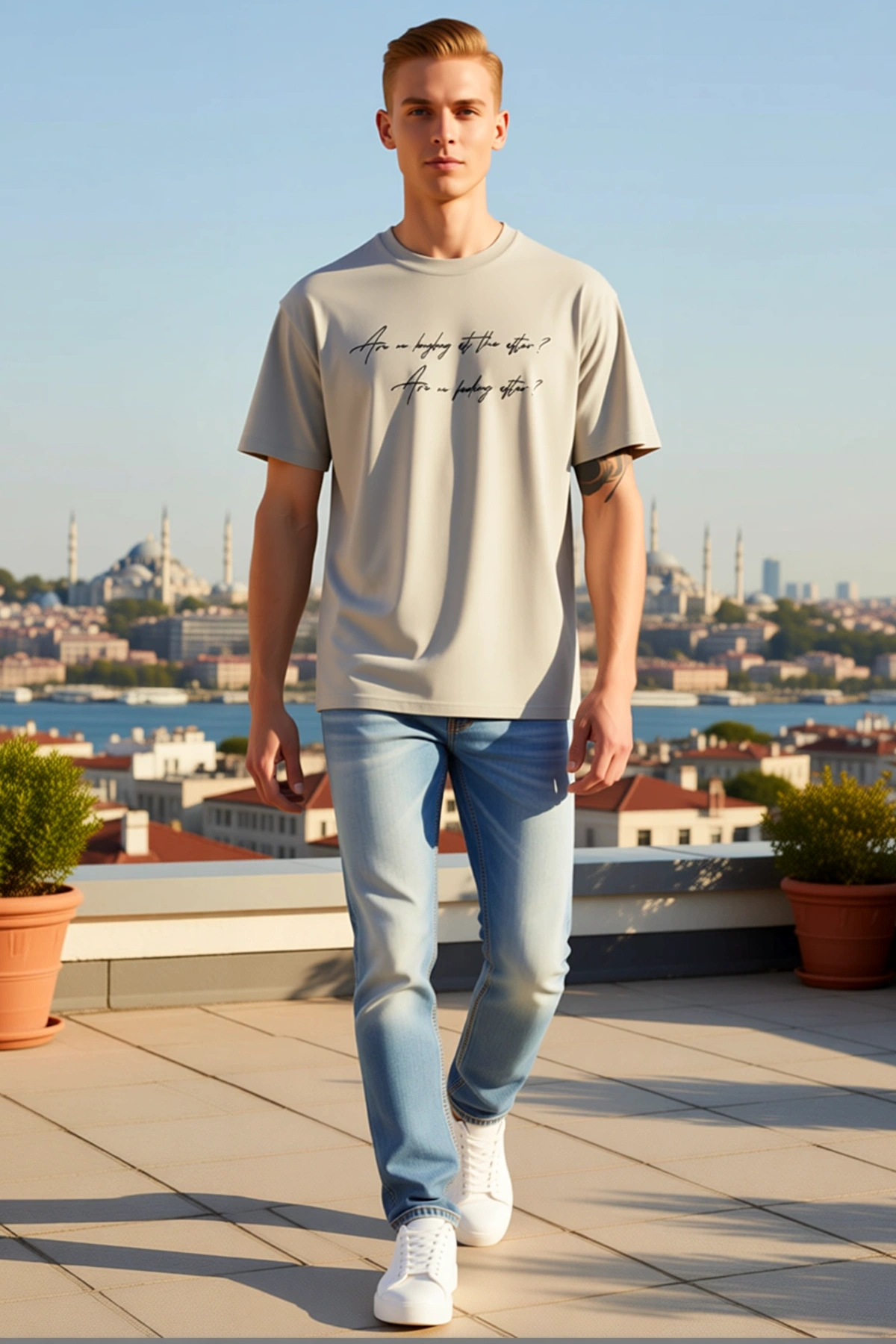 Erkek Oversize Kısa Kollu Bisiklet Yaka Tişört Kalem El Yazısı Yazılı Sade Kesim Konforlu Duruş
