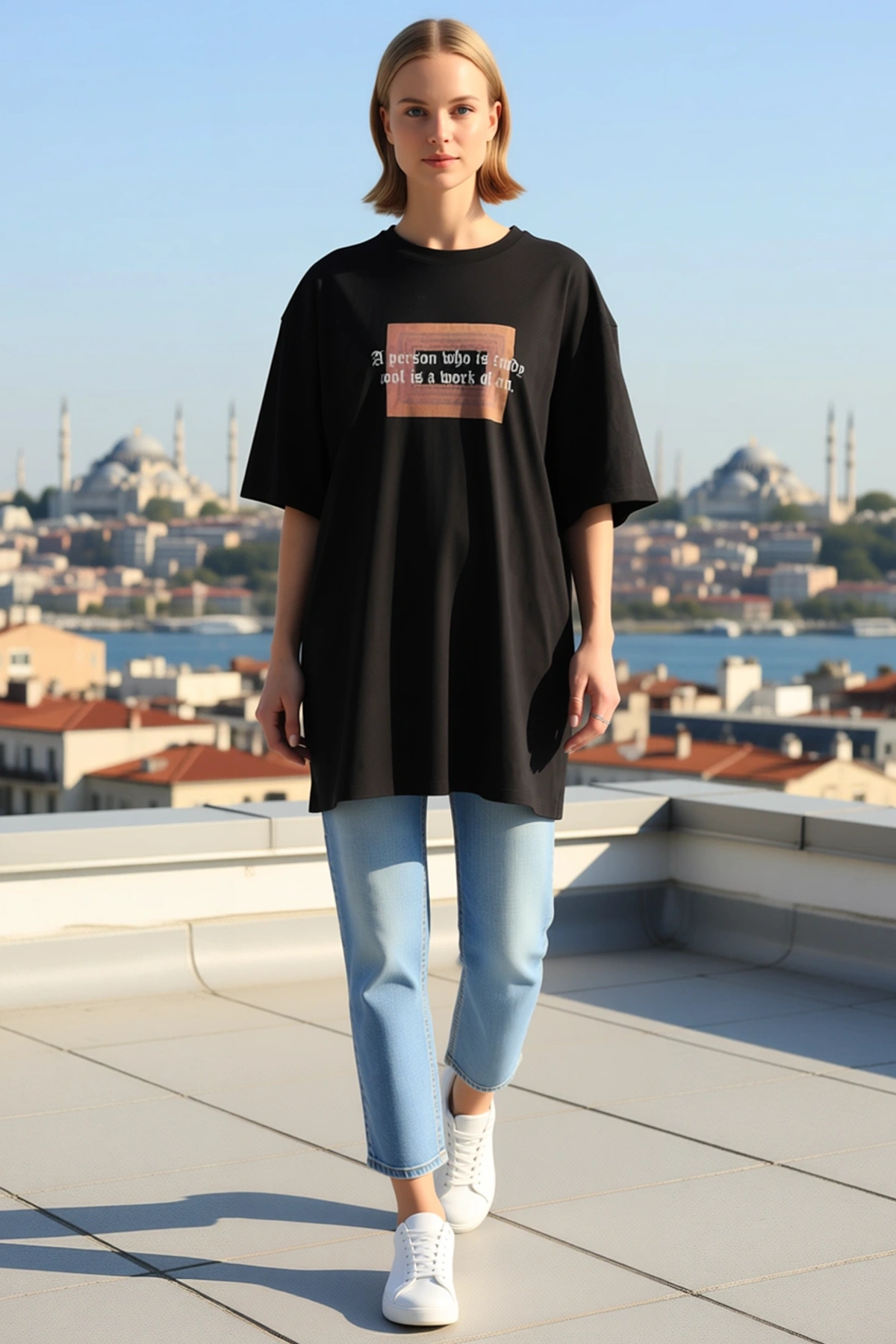 Kadın Oversize Tişört Bisiklet Yaka Kısa Kollu Önü Motifli Söz Baskılı Uzun Boy Rahat Elbise Kalıbı