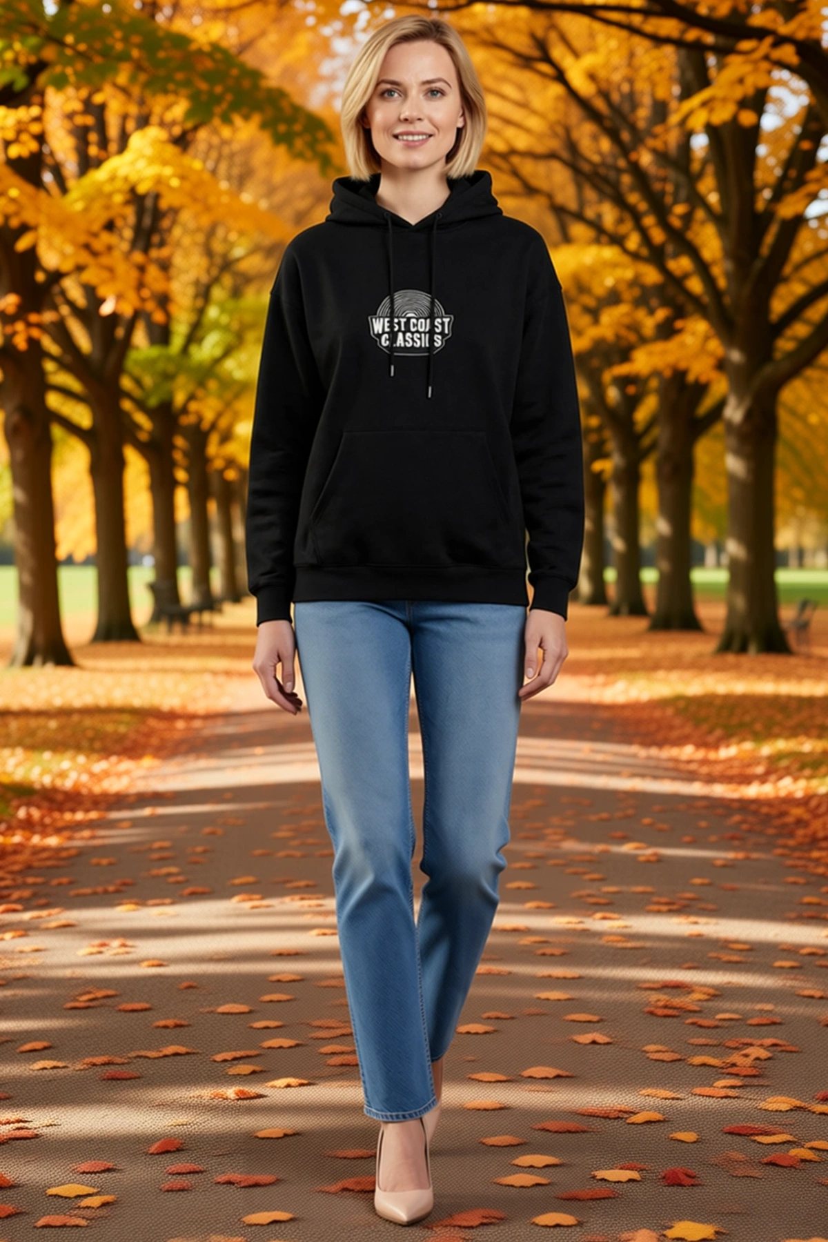 Kadın Kapşonlu Üç İplik Oversize Sweatshirt Göğüs Baskılı Kanguru Cepli Düşük Omuz Rahat Günlük