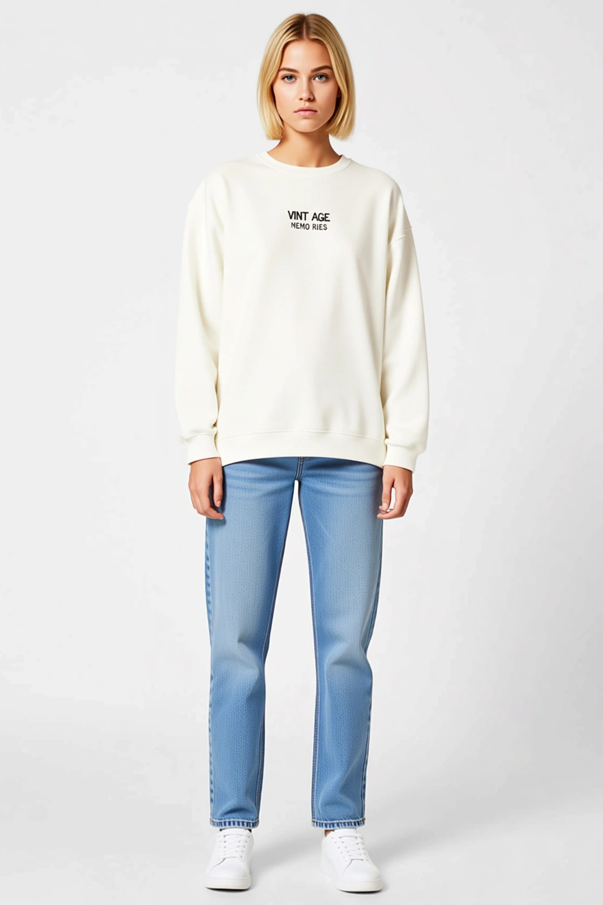 Kadın Oversize Üç İplik Bisiklet Yaka Sweatshirt Arkası Halı Görselli Slogan Yazılı Düşük Omuz Kalıp