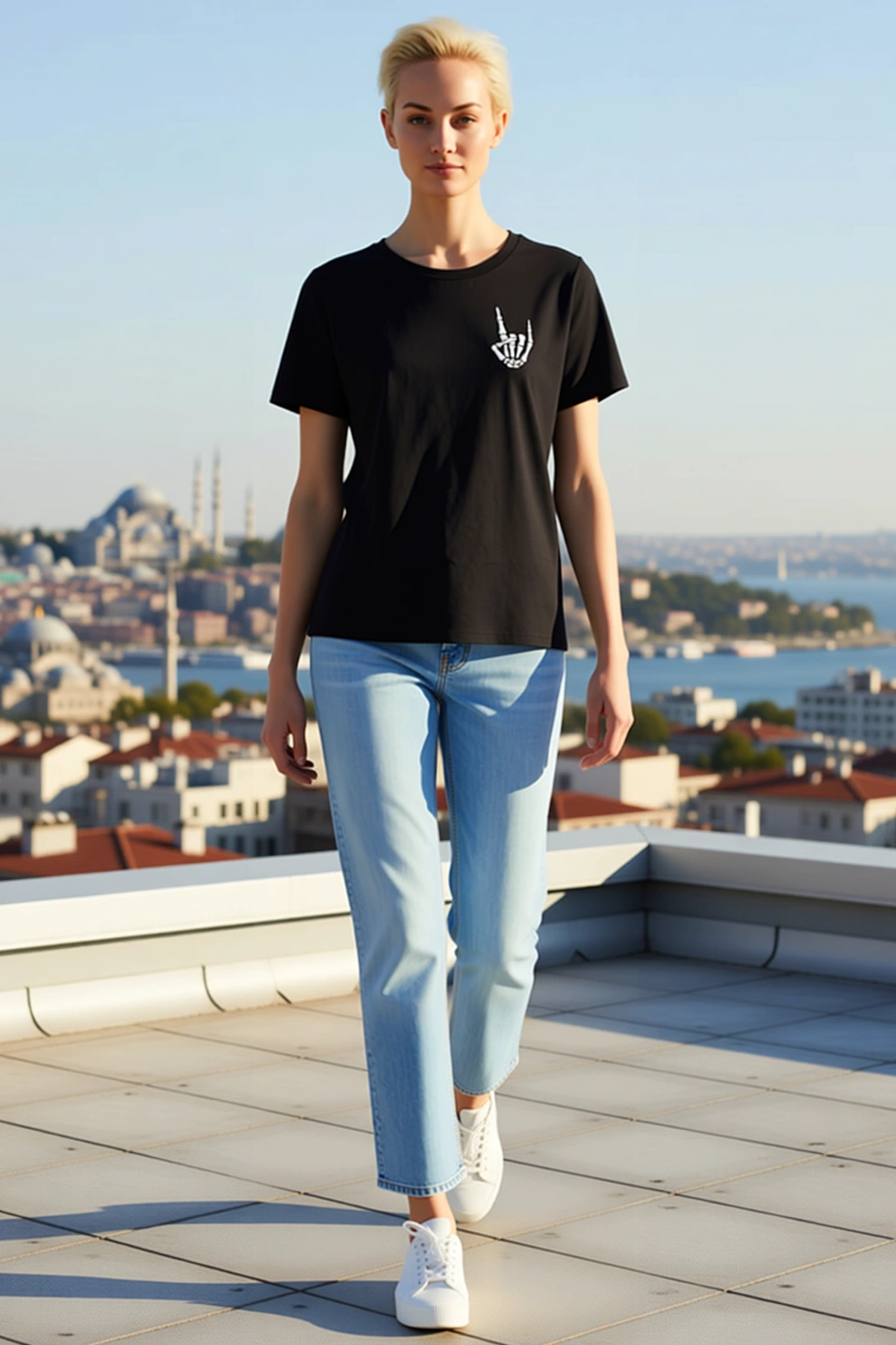 Kadın Bisiklet Yaka Kısa Kollu Sol Göğüs İskelet El Baskılı Günlük Rahat Kesim Basic Tişört Modeli