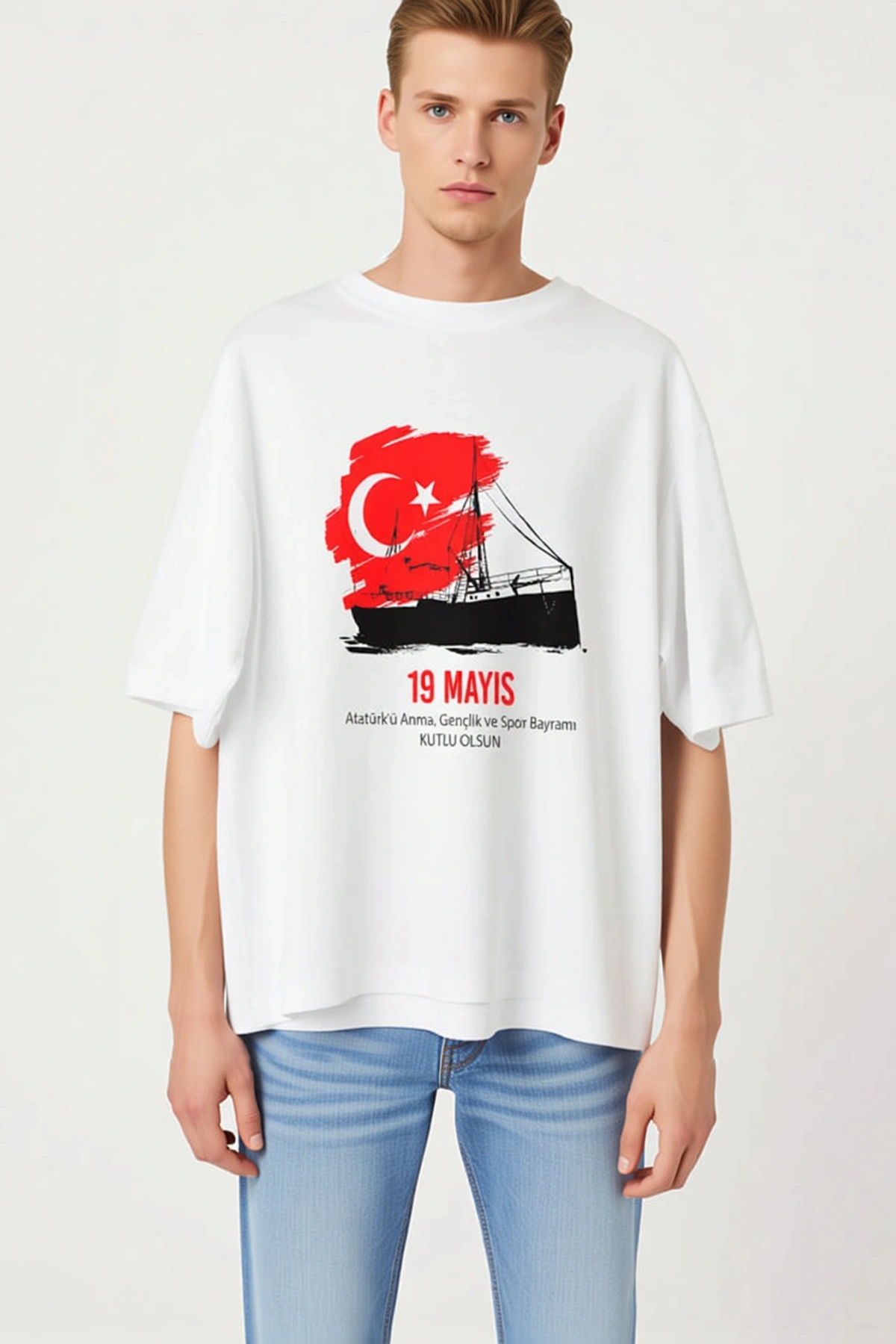 Erkek Oversize Düşük Omuz Bisiklet Yaka Samsun Gemisi ve Bayrak Desenli Gençlik Bayramı Rahat Tişört