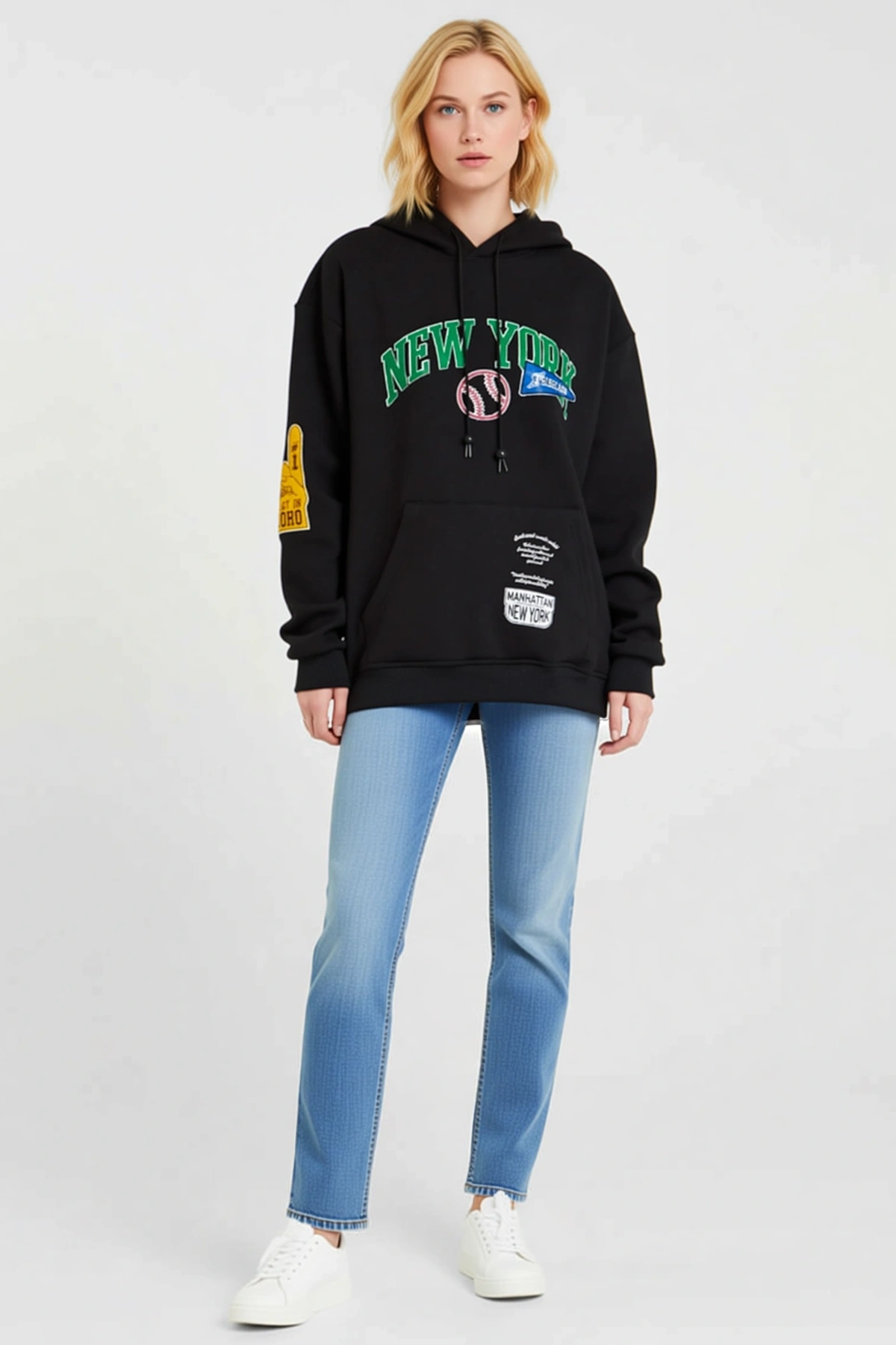 Kadın Kapüşonlu Sweatshirt Kol Yamalı Yazı ve Top Baskılı Ribana Manşetli Kanguru Cepli Bol Kesim