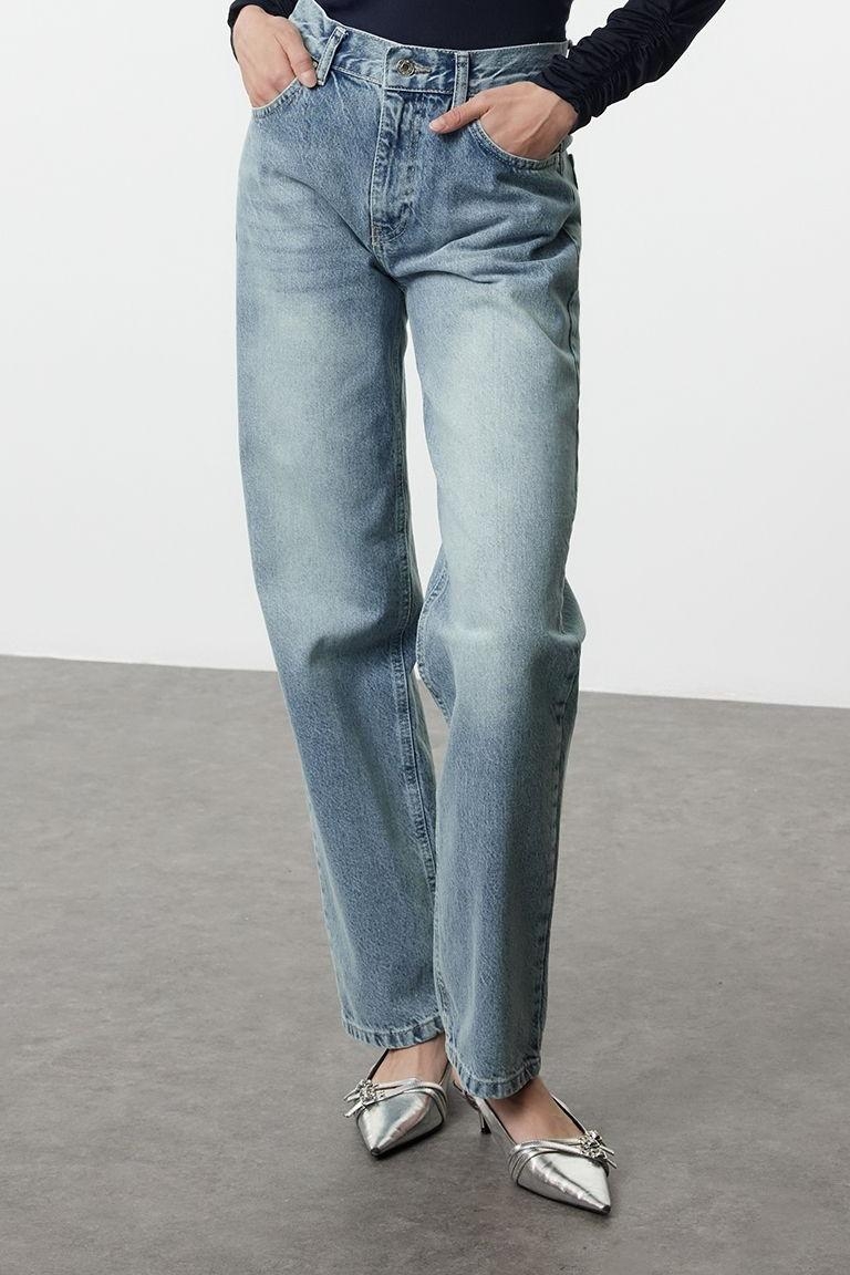 Stil Kadın Moda Denim Kot Pantolon Uzun Boru Paça Normal Bel Straight Jeans