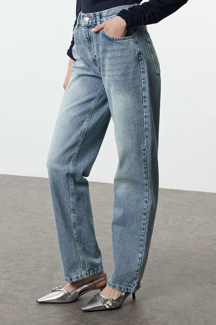 Stil Kadın Moda Denim Kot Pantolon Uzun Boru Paça Normal Bel Straight Jeans