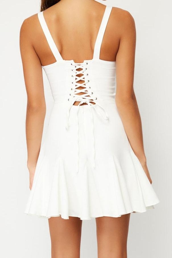 Moda Fitted Kalp Yaka Mini Boy Bridal Astarlı Korse Detaylı Biyeli Dokuma Kısa Abiye Gece Elbise