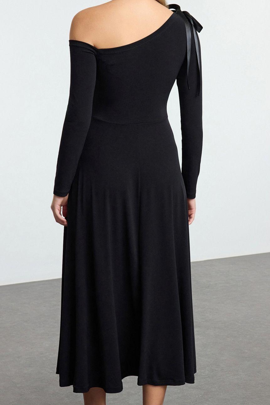 Moda Stil Slim Asimetrik Yaka Midi Boy Fiyonk Detaylı Kuşaklı Skater Örme Elbise