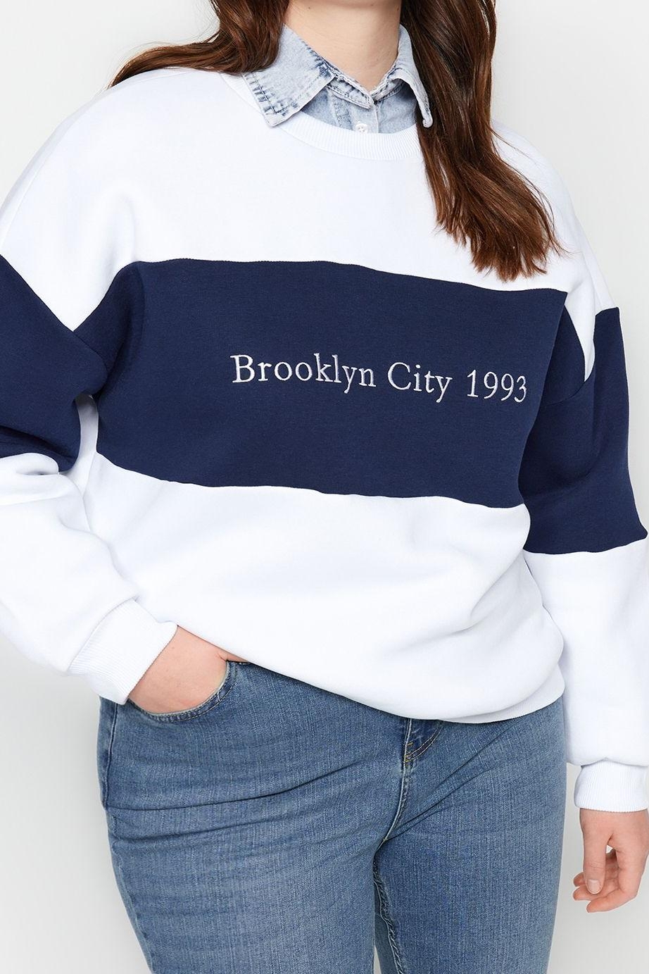 Büyük Beden Oversize Bisiklet Yaka Düşük Kol Kalın İçi Polarlı Nakış Detaylı Örme Sweatshirt