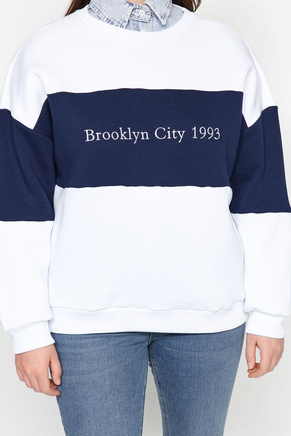 Büyük Beden Oversize Bisiklet Yaka Düşük Kol Kalın İçi Polarlı Nakış Detaylı Örme Sweatshirt