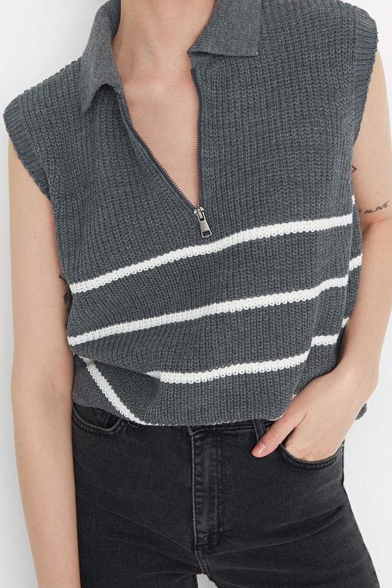 Stil Modern Kadın Regular Standart Kol Polo Yaka Fermuarlı Çizgili Triko Süveter