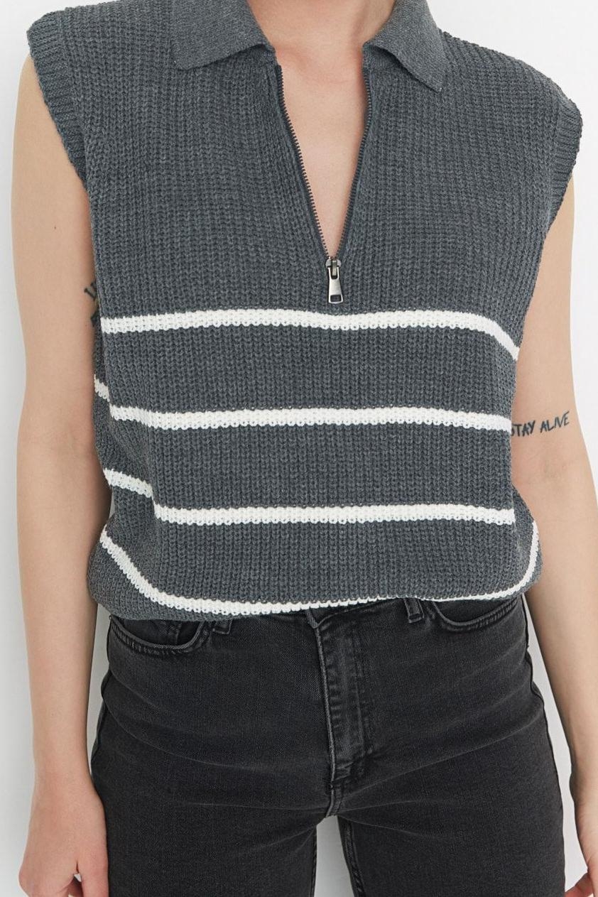 Stil Modern Kadın Regular Standart Kol Polo Yaka Fermuarlı Çizgili Triko Süveter