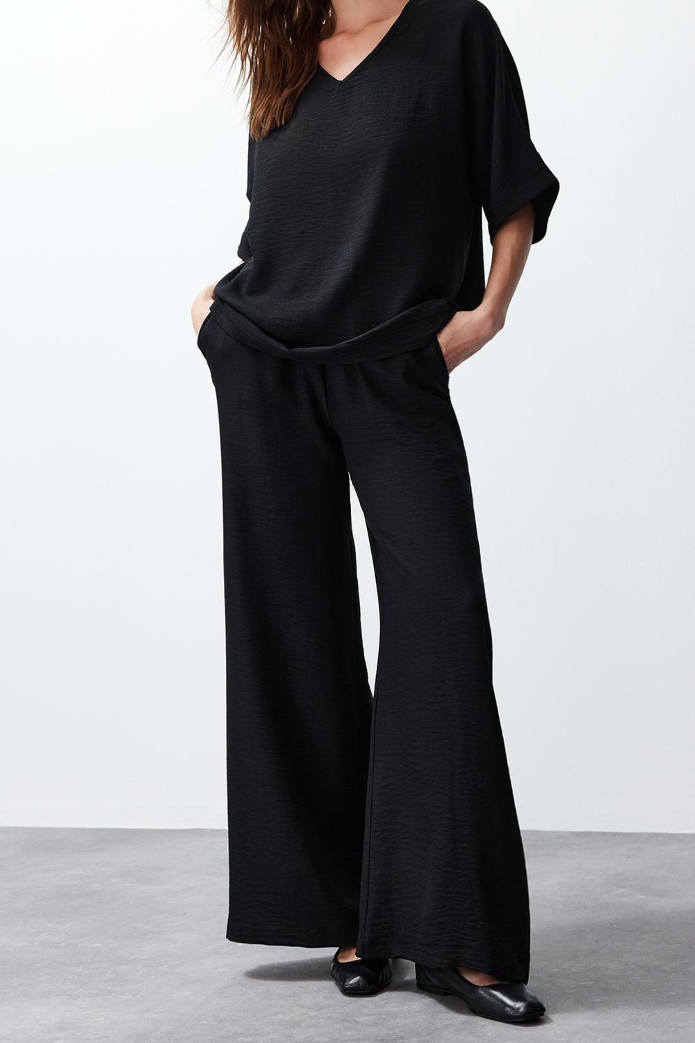 Tarz Kadın Modern Moda Normal Bel Boru Paça V Yaka V Yaka Dokuma Bluz-Pantolon Takım