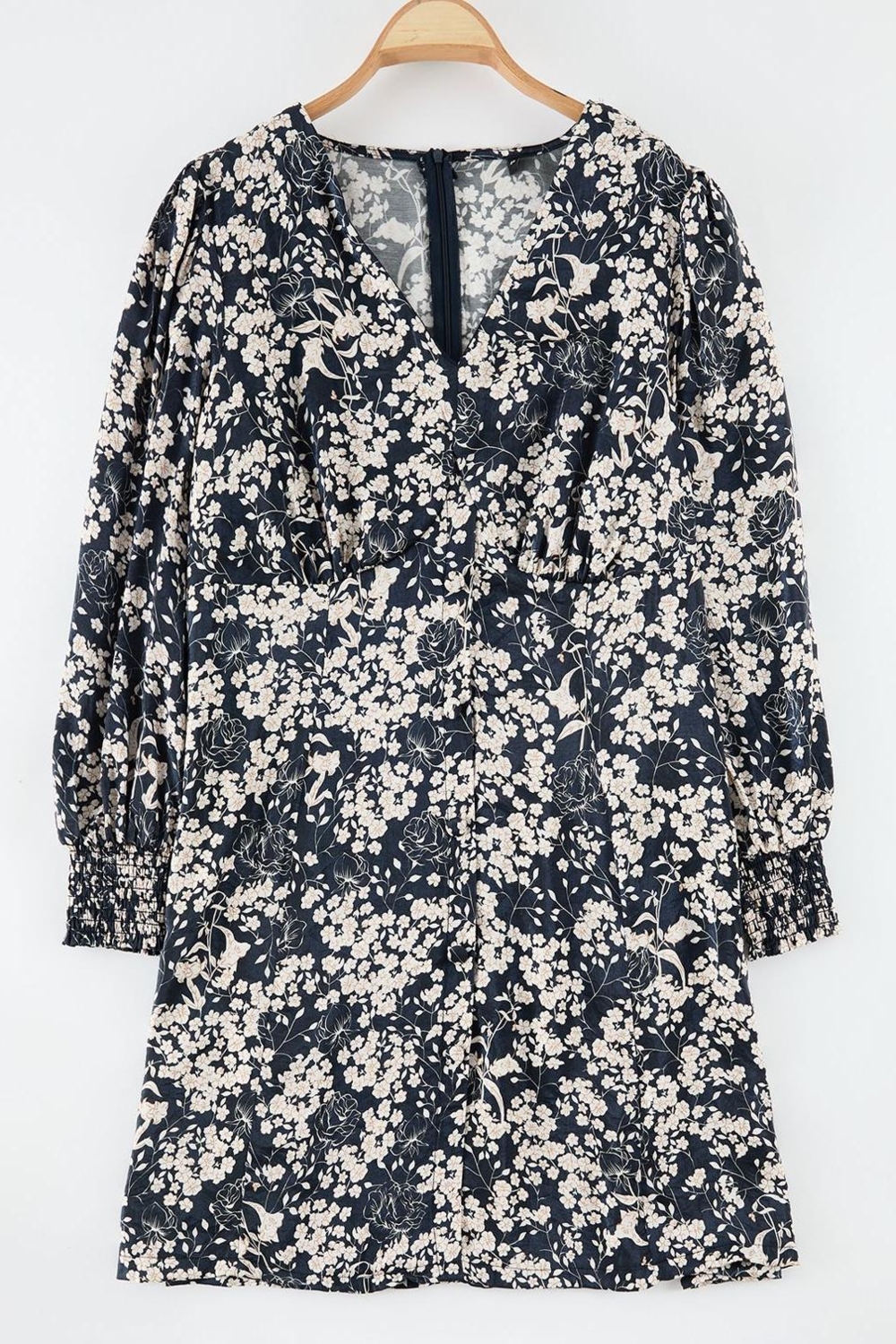 Moda Stil Relaxed Kruvaze Mini Boy Büyük Beden Çiçekli V Yaka Dokuma Büyük Beden Elbise