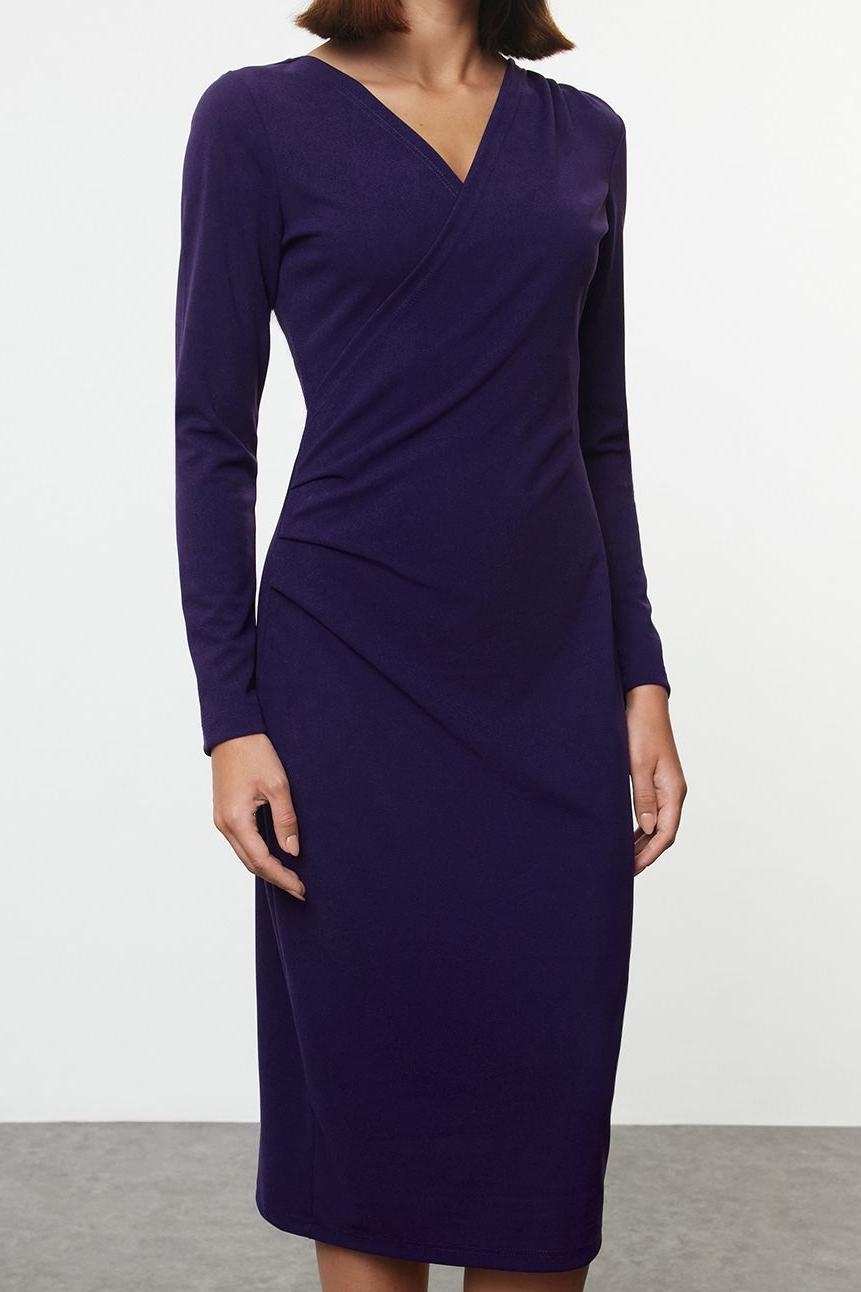 Kadın Anvelop Siluet Bodycon Kesim Midi Boy Uzun Kollu V Yaka Scuba Krep Kışlık Elbise Zarif Stil