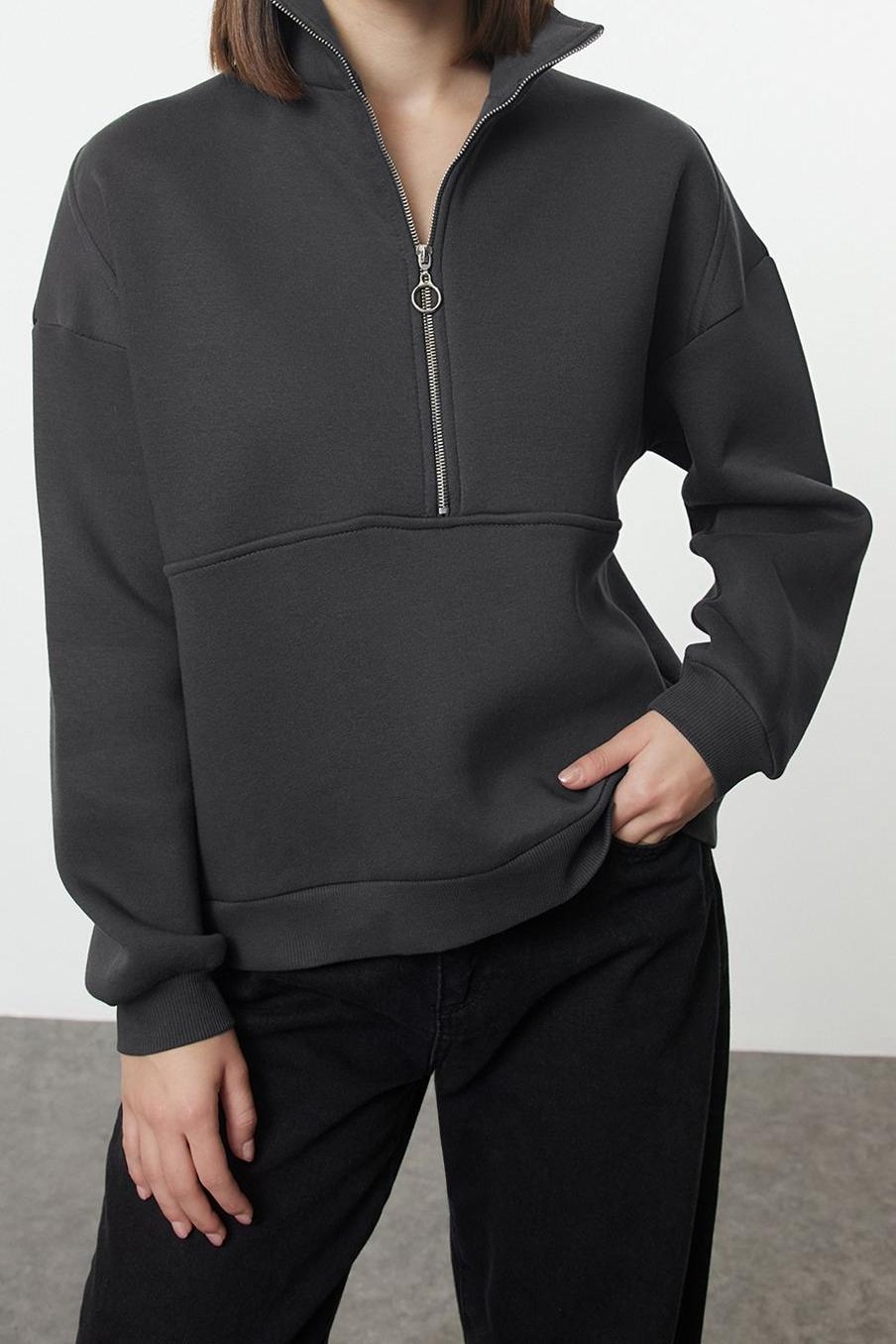 Oversize Dik Yaka Standart Geniş Kalıp Yarım Fermuarlı Kalın Polarlı Örme Sweatshirt