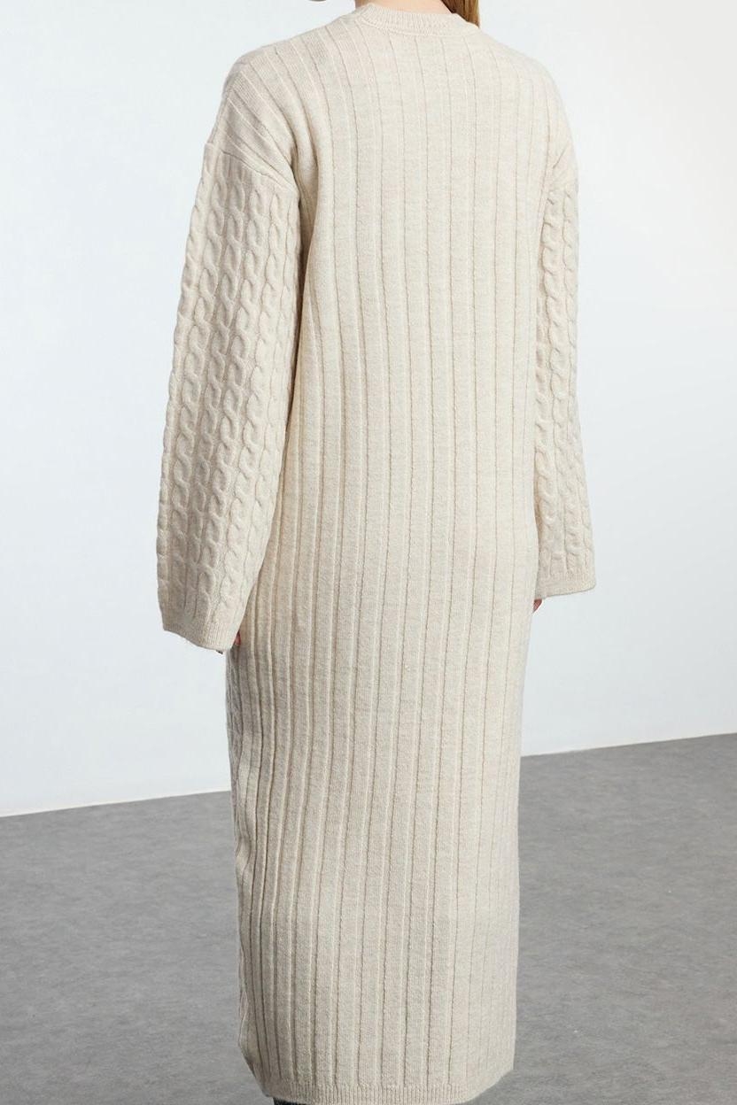 Moda Stil Oversize Bisiklet Yaka Maxi Boy Tesettür Saç Örgülü Triko Elbise