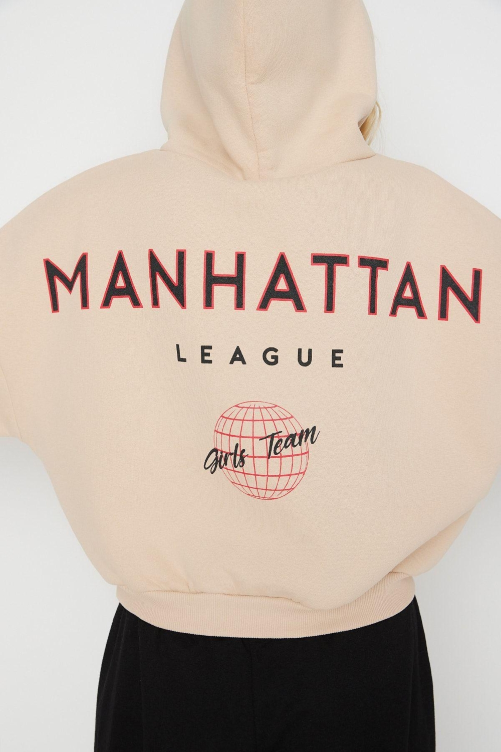 Tarz Relaxed Kapüşonlu Düşük Kol Crop Sırt Baskı Detaylı Kalın İçi Polarlı Örme Sweatshirt