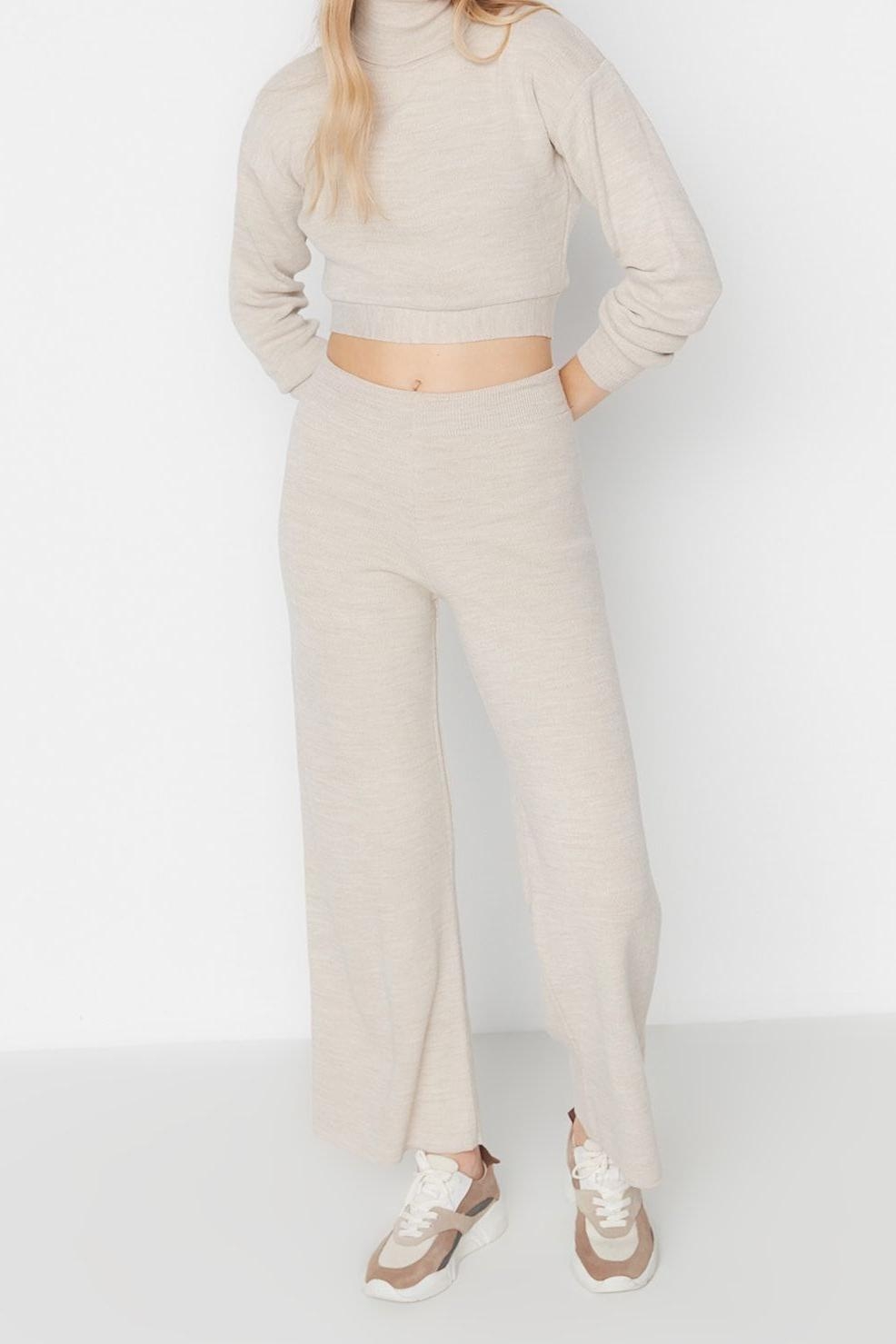Tarz Kadın Modern Moda Normal Bel Geniş Paça Balıkçı Yaka Bağlama Detaylı Crop Triko Alt-Üst Takım
