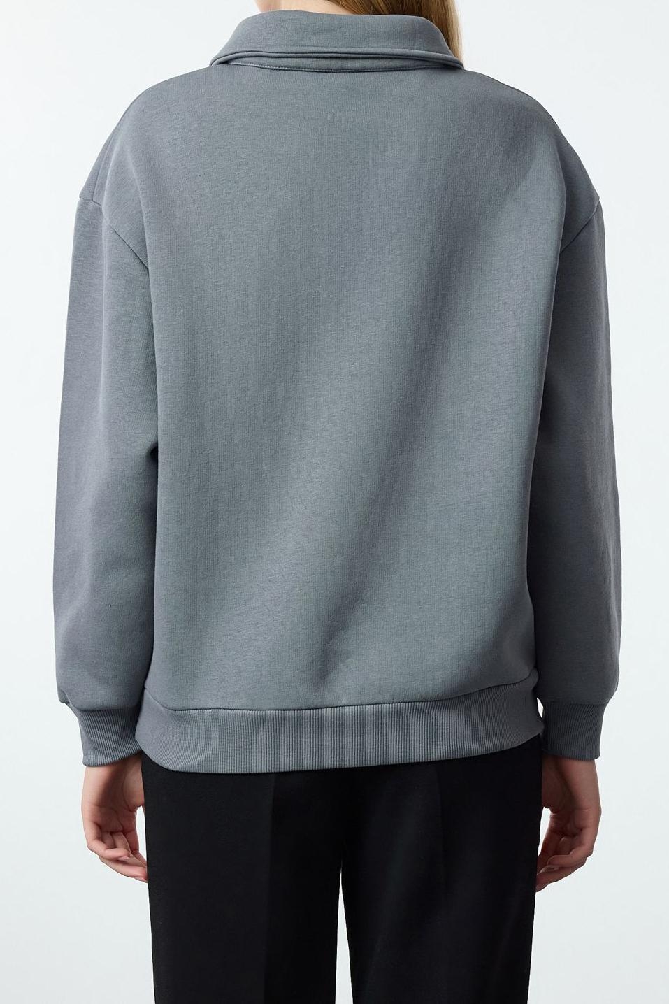 Oversize Gömlek Yaka Düşük Kol Uzun Gömlek Yaka Nakışlı Fit Kalın İçi Polarlı Örme Sweatshirt